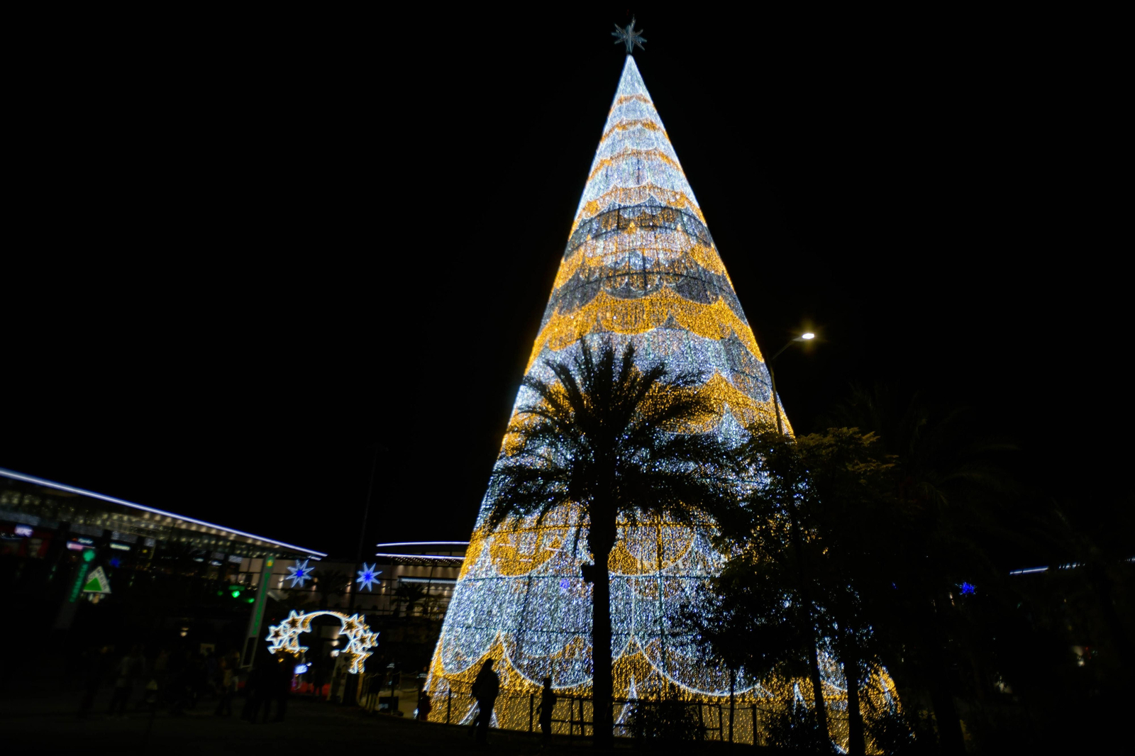 El encendido de la Navidad 2021 en el centro comercial Nevada Shopping, en imágenes