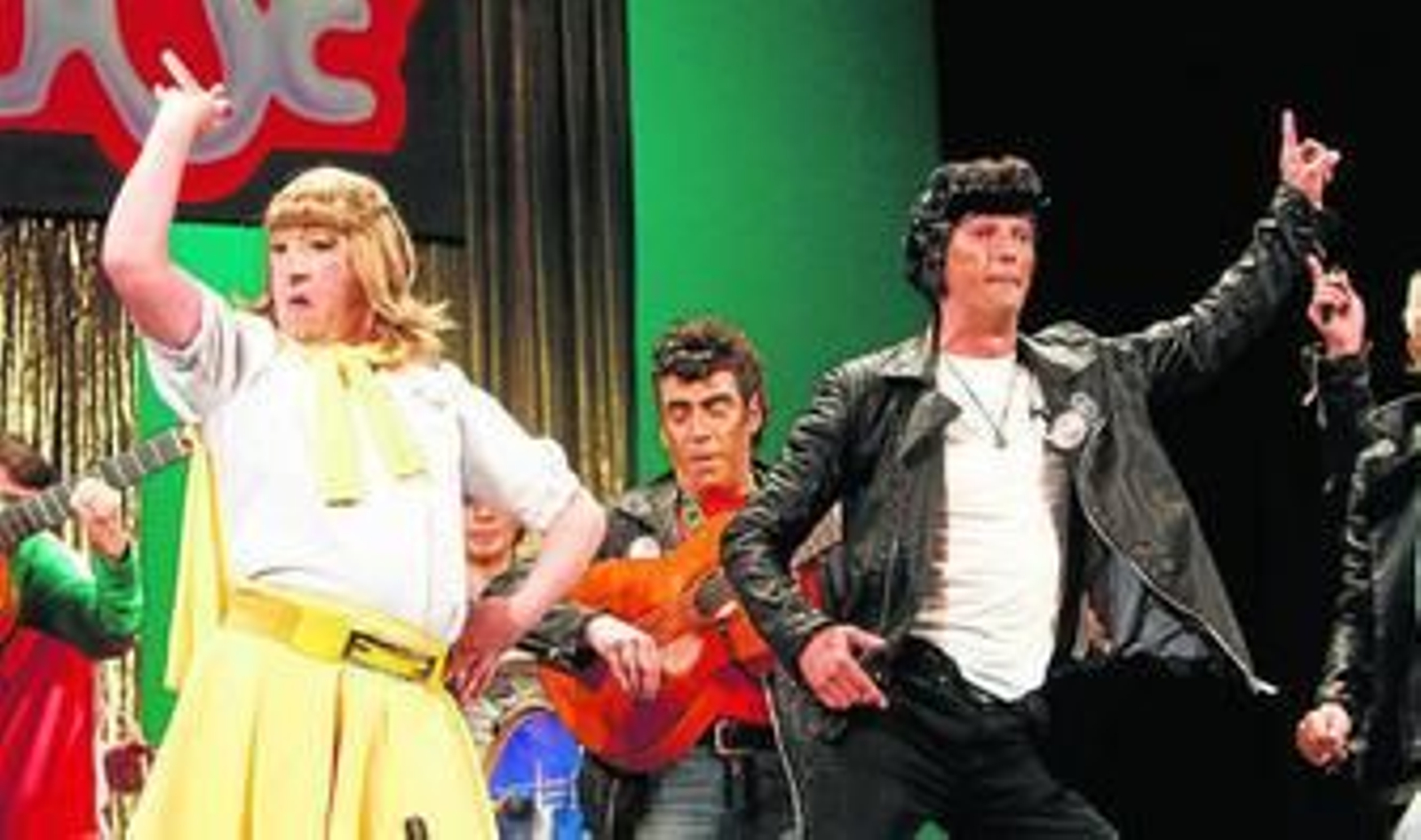 Actuación de la chirigota 'Los de gris', en el Gran Teatro Falla.