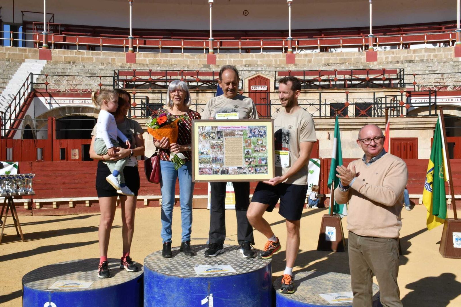Tras la carrera se reconoció la trayectoria de Joaquín Paloma Vega.