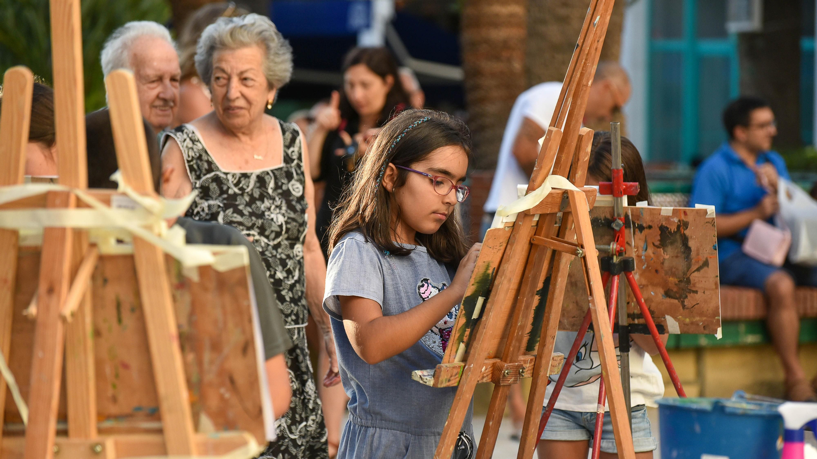 Las fotos del taller de dibujo para niños de la noche en blanco de La Línea