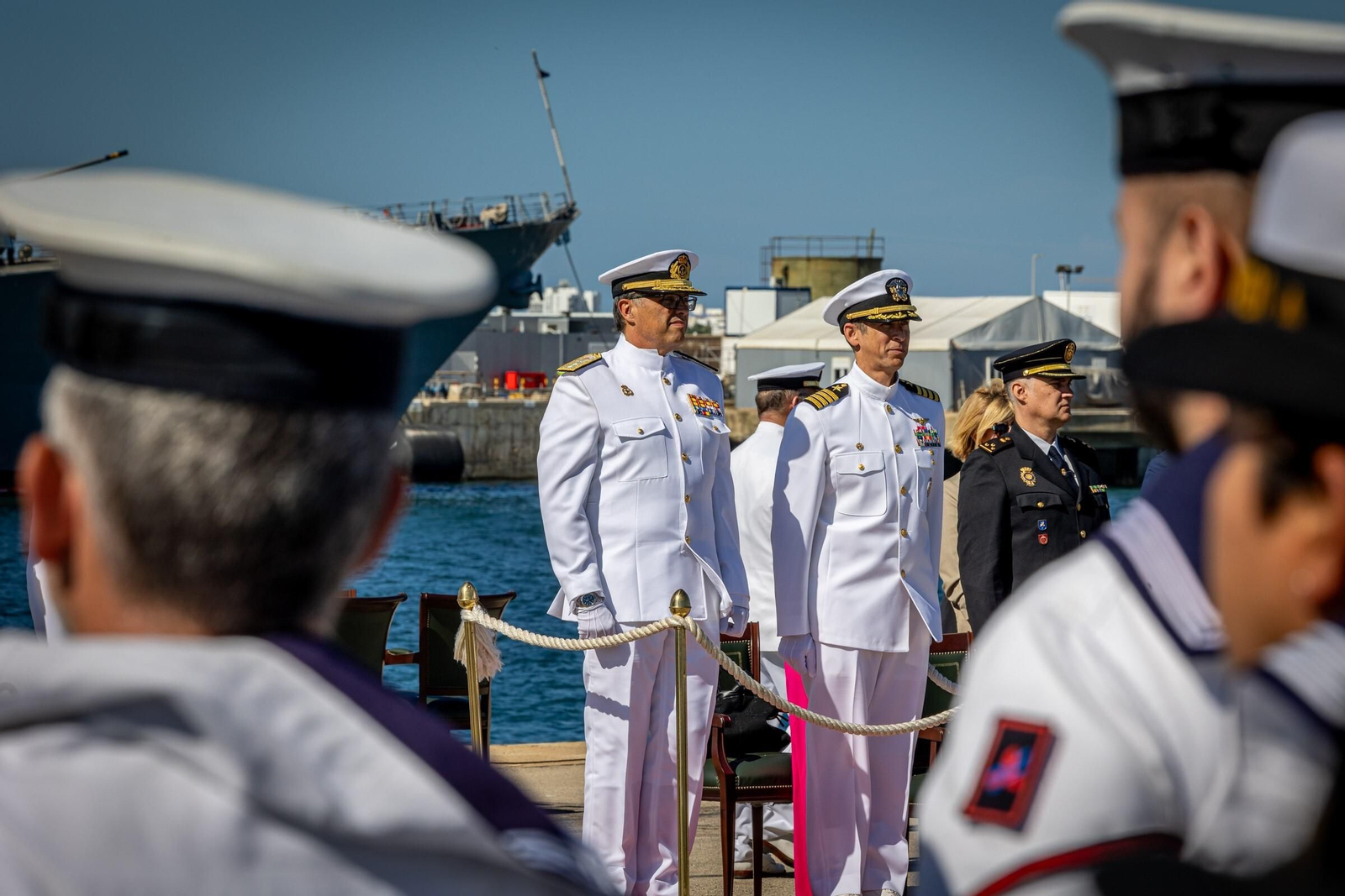 Imágenes: España y EEUU conmemoran 70 años de "guardias juntos" en la Base de Rota