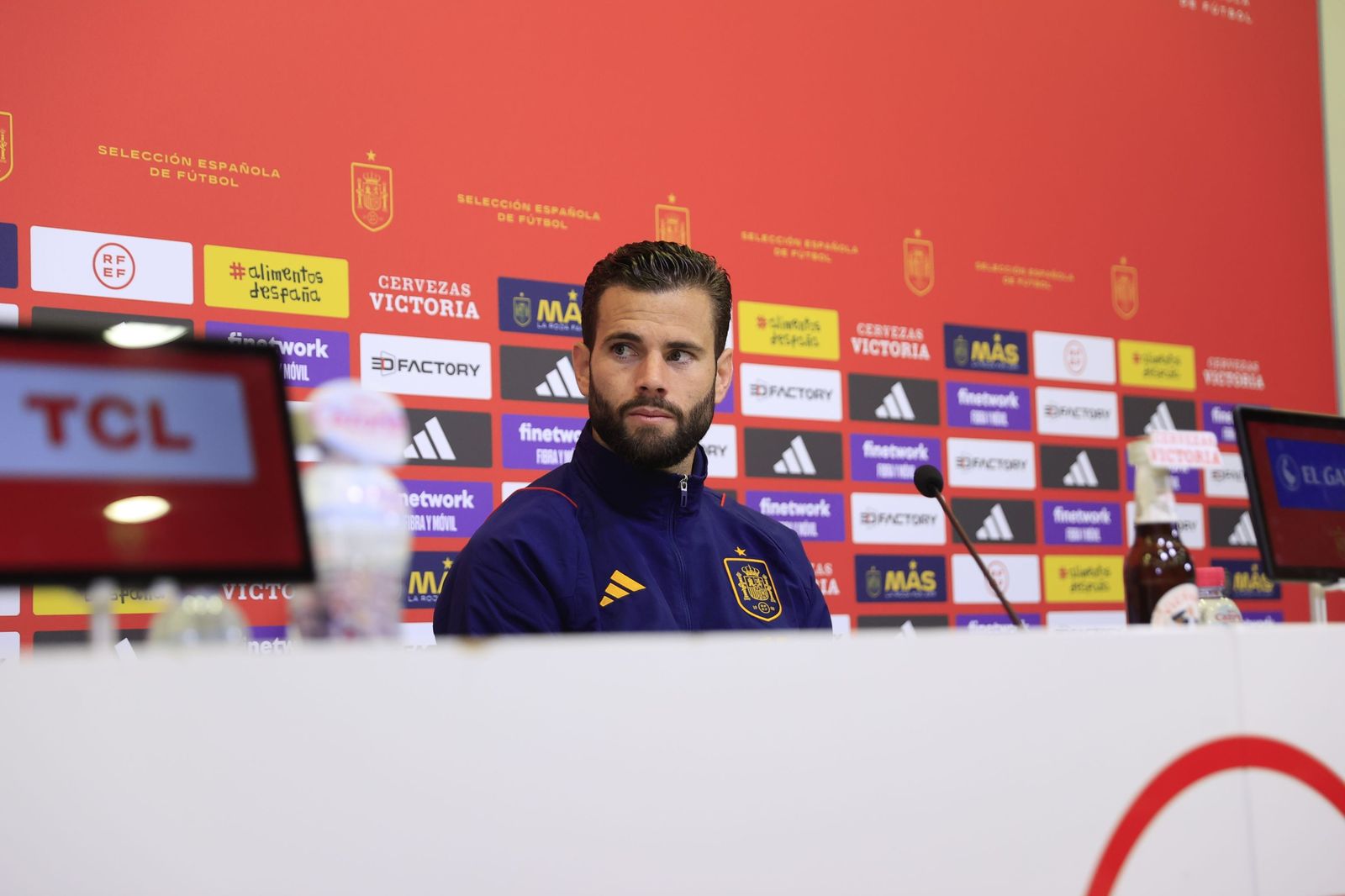 El defensa del Real Madrid Nacho, en una rueda de prensa con la selección española.
