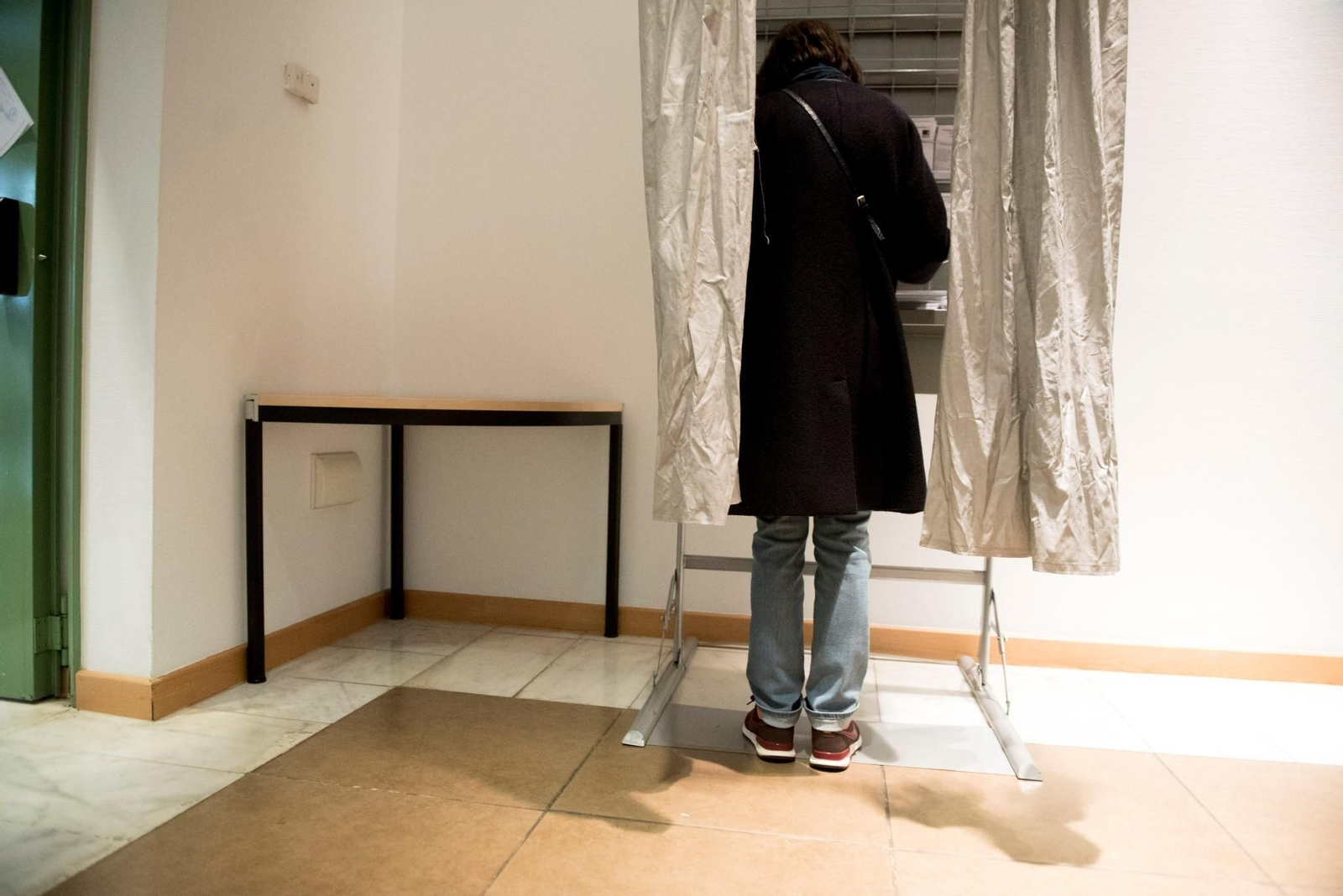 La jornada de elecciones en Granada, en imágenes