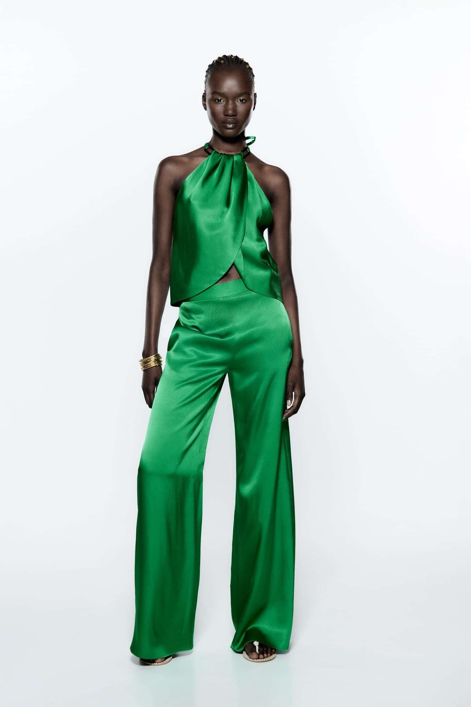 Conjunto verde de Zara.