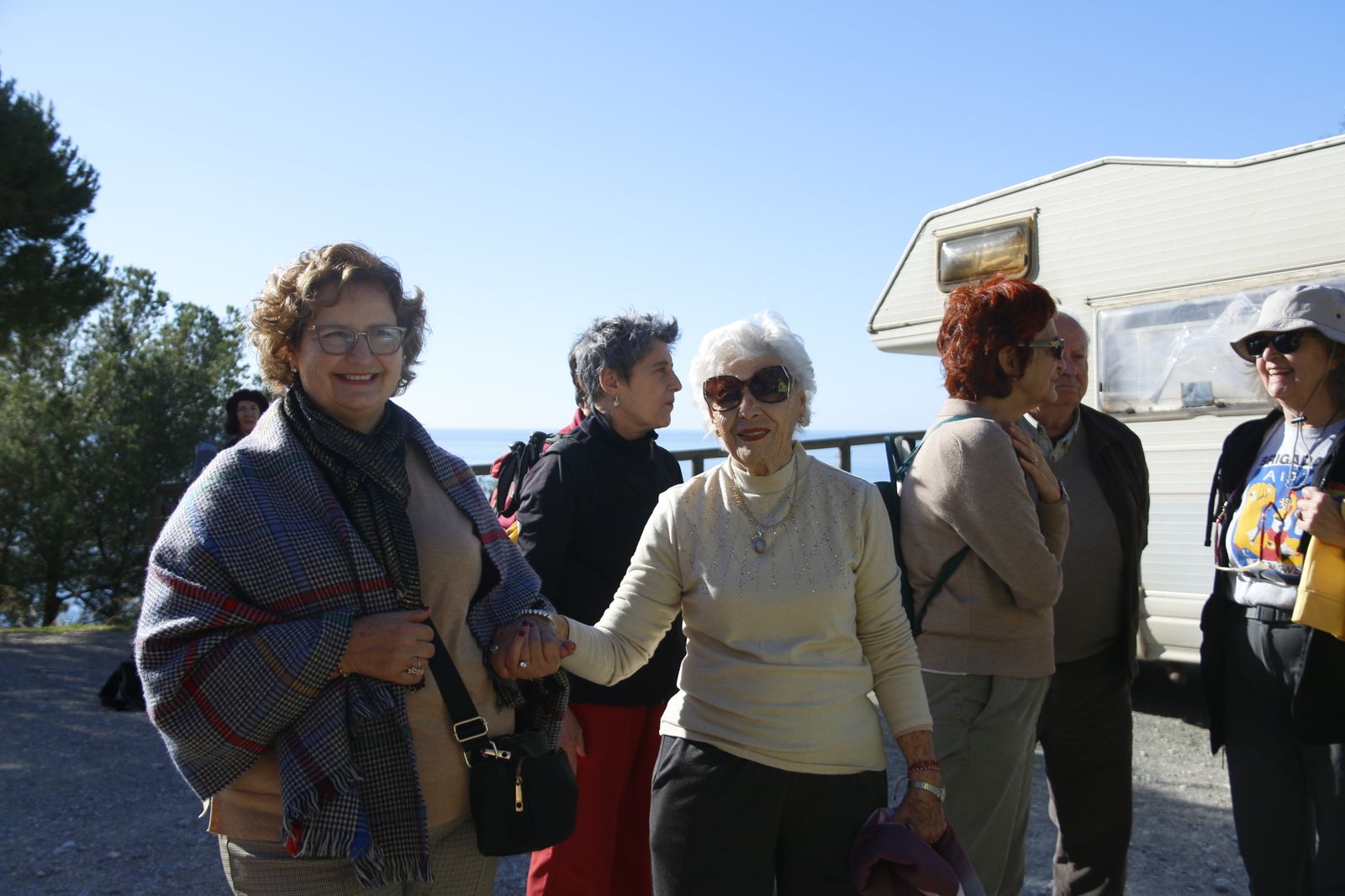 Cientos de personas participan en la marcha de la Desbandá