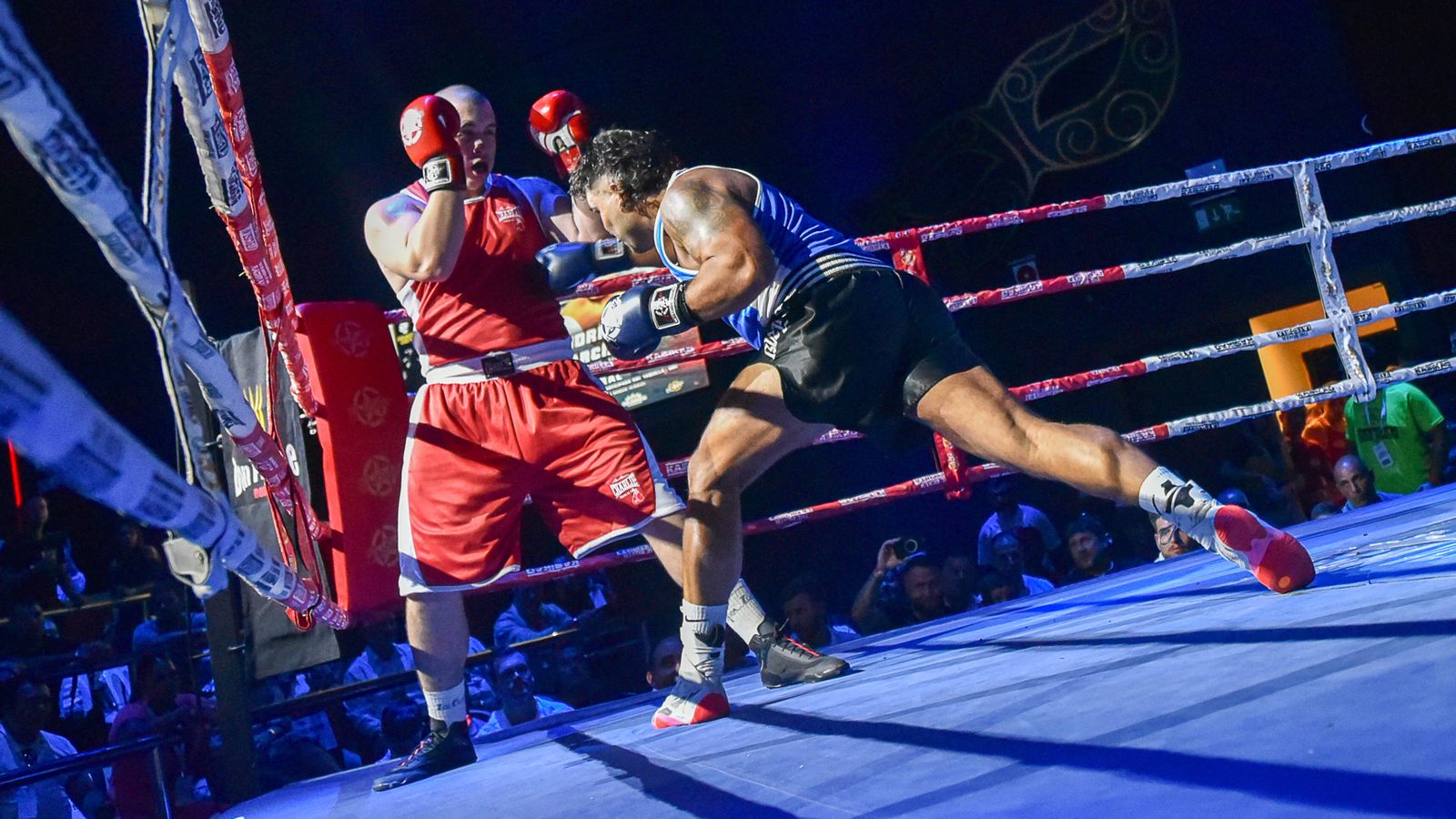 Fotos de la velada de boxeo del Don Príncipe en el casino de San Roque