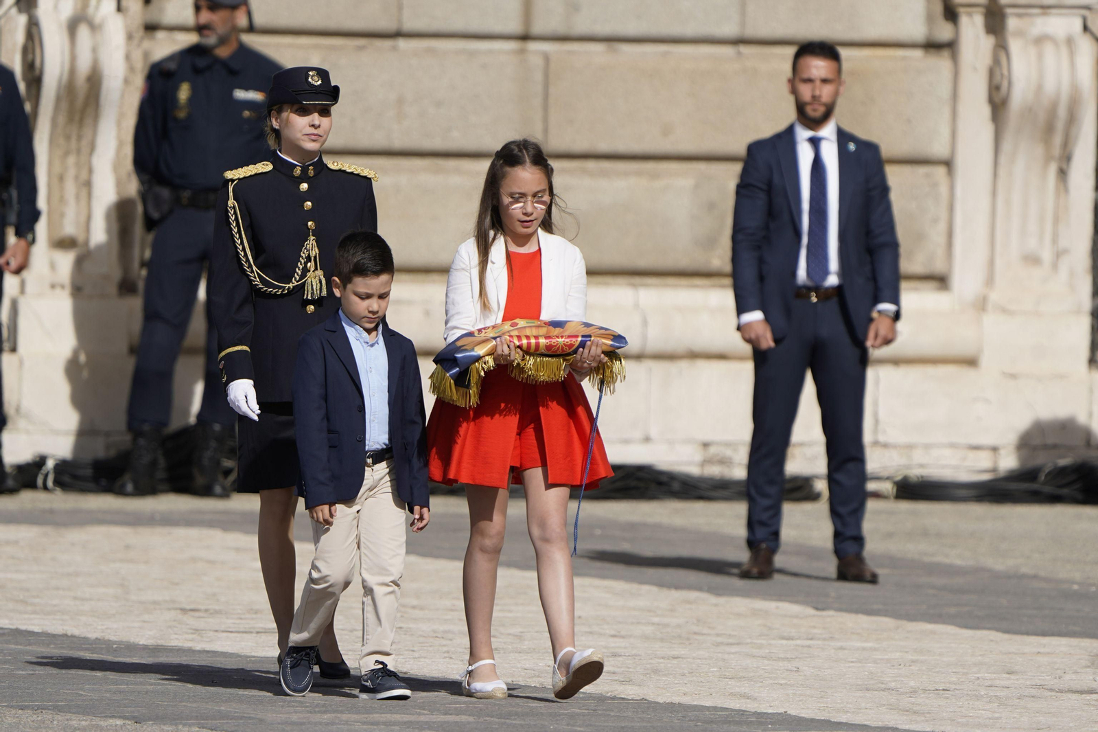 Los Reyes presiden los actos del bicentenario de la Policía Nacional