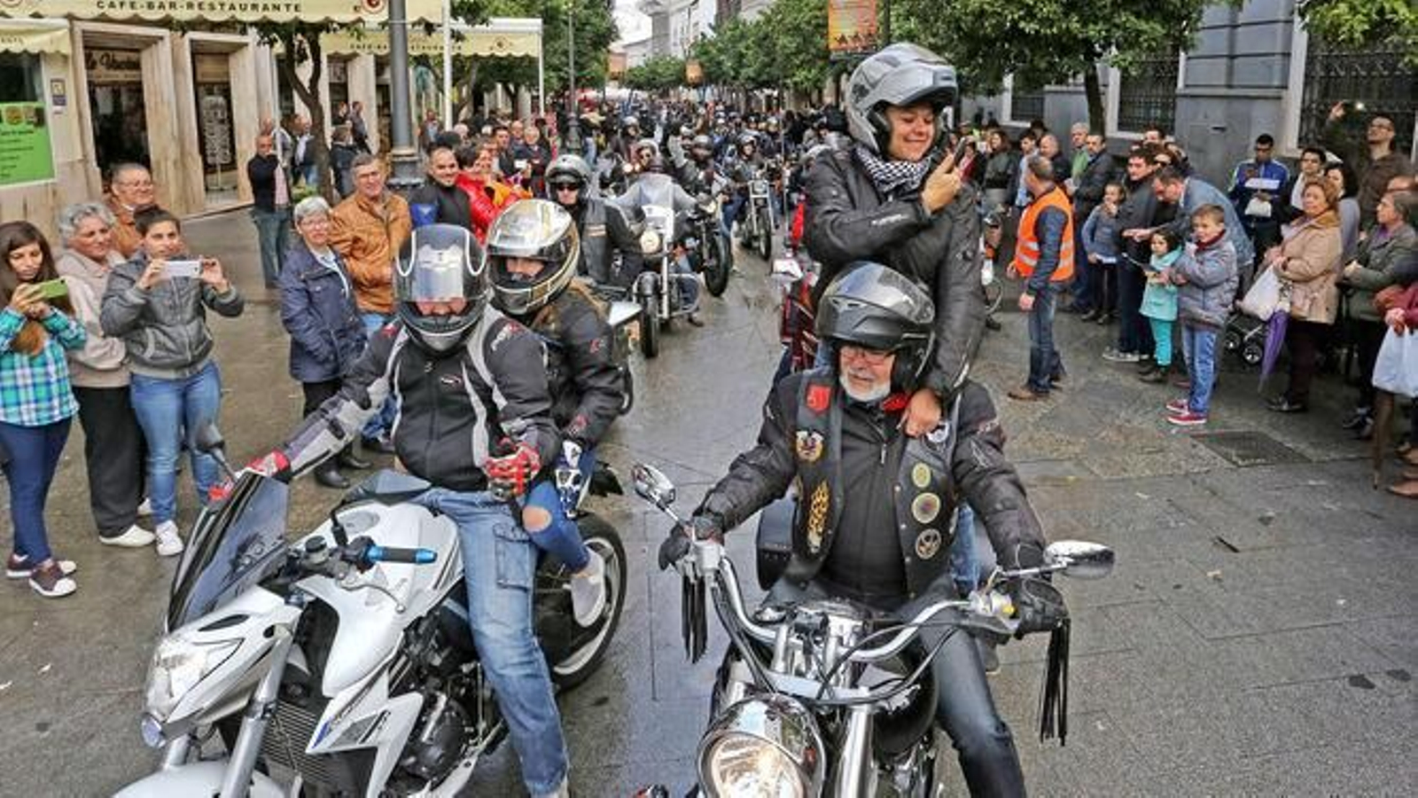 Programa de actividades paralelas  para el Gran Premio de Motos