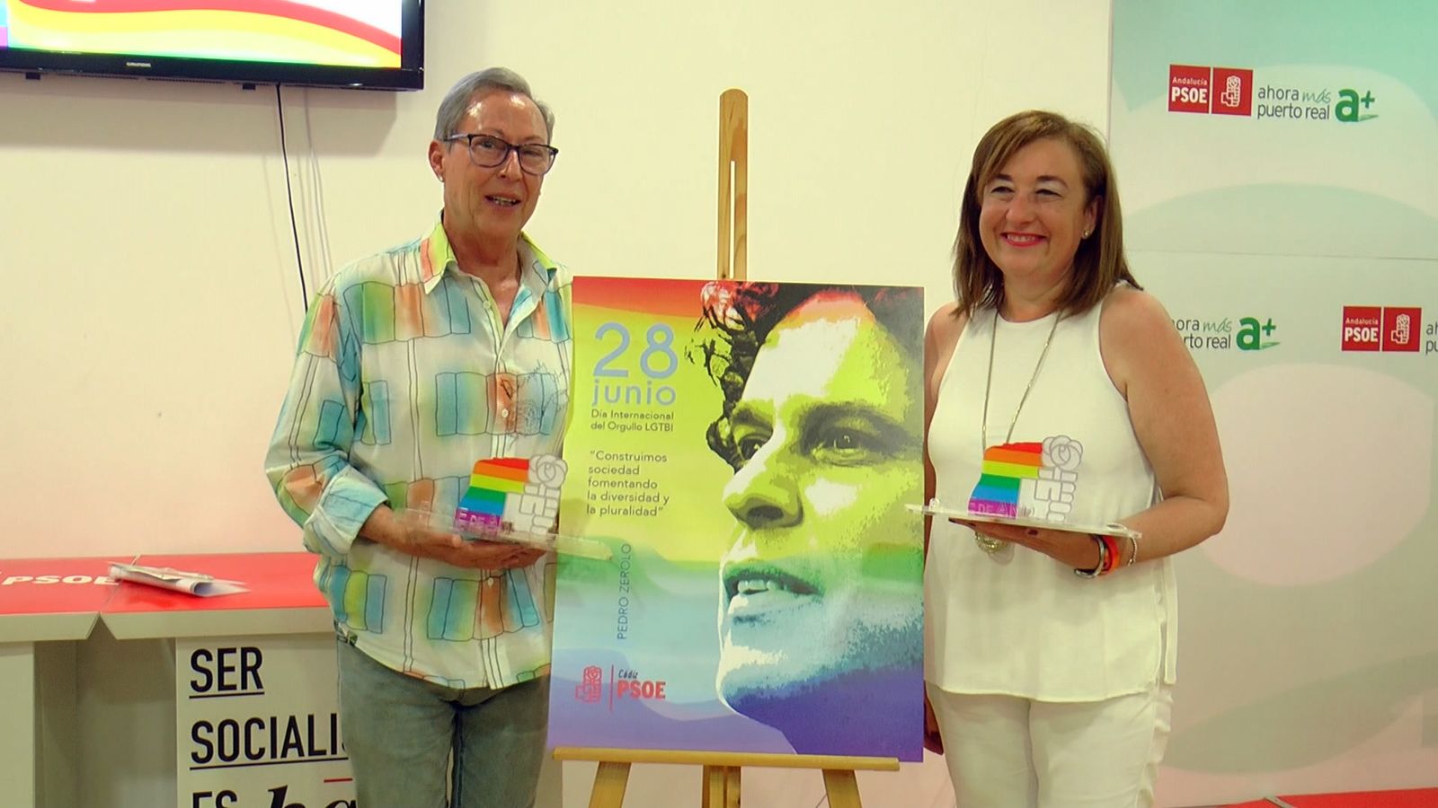 Fernando Candón y Soledad Pérez, tras recibir el premio.