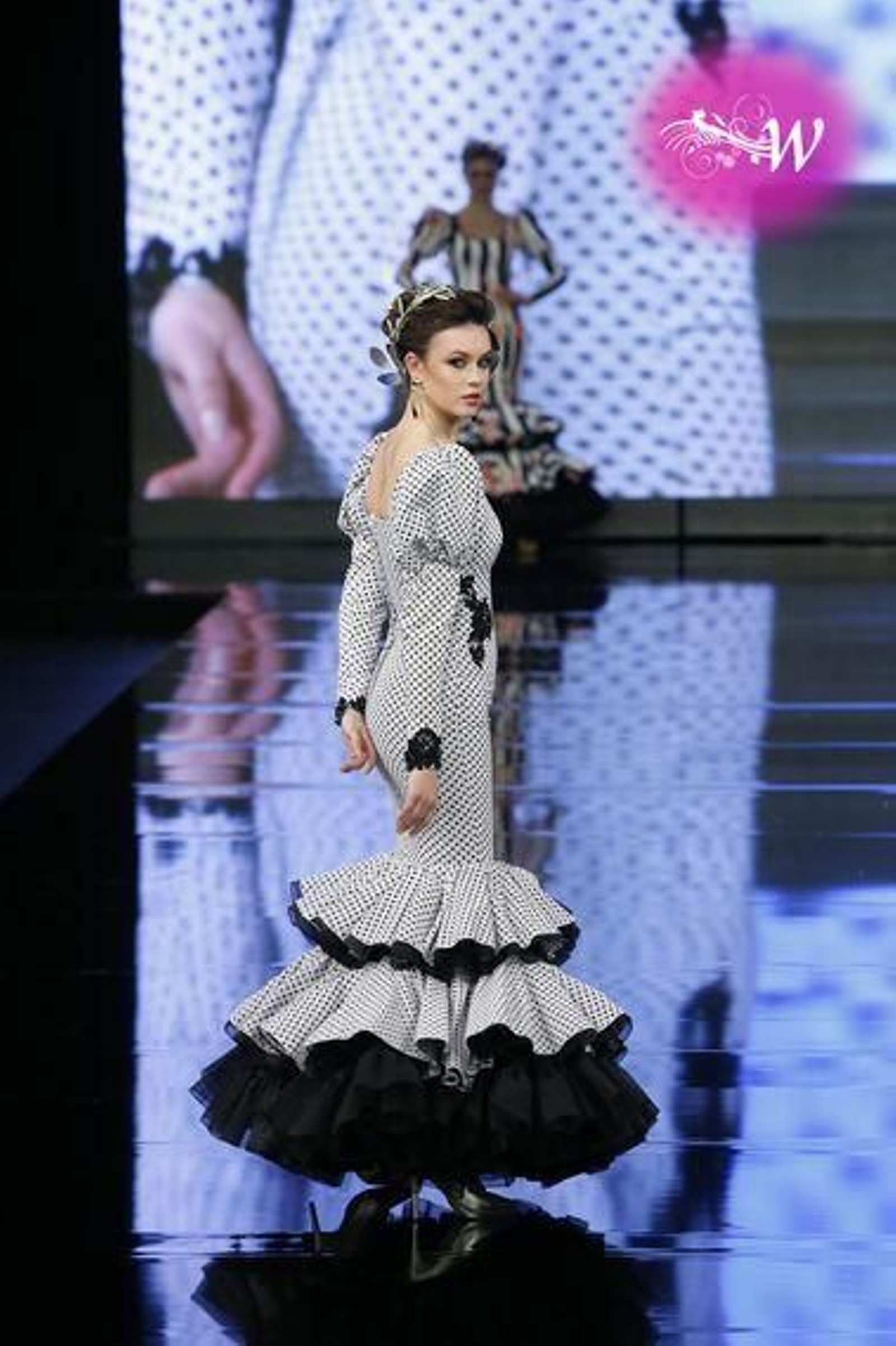 Yolanda Moda Flamenca soprende con 'Firmamento', así es su nueva colección para Simof 2020
