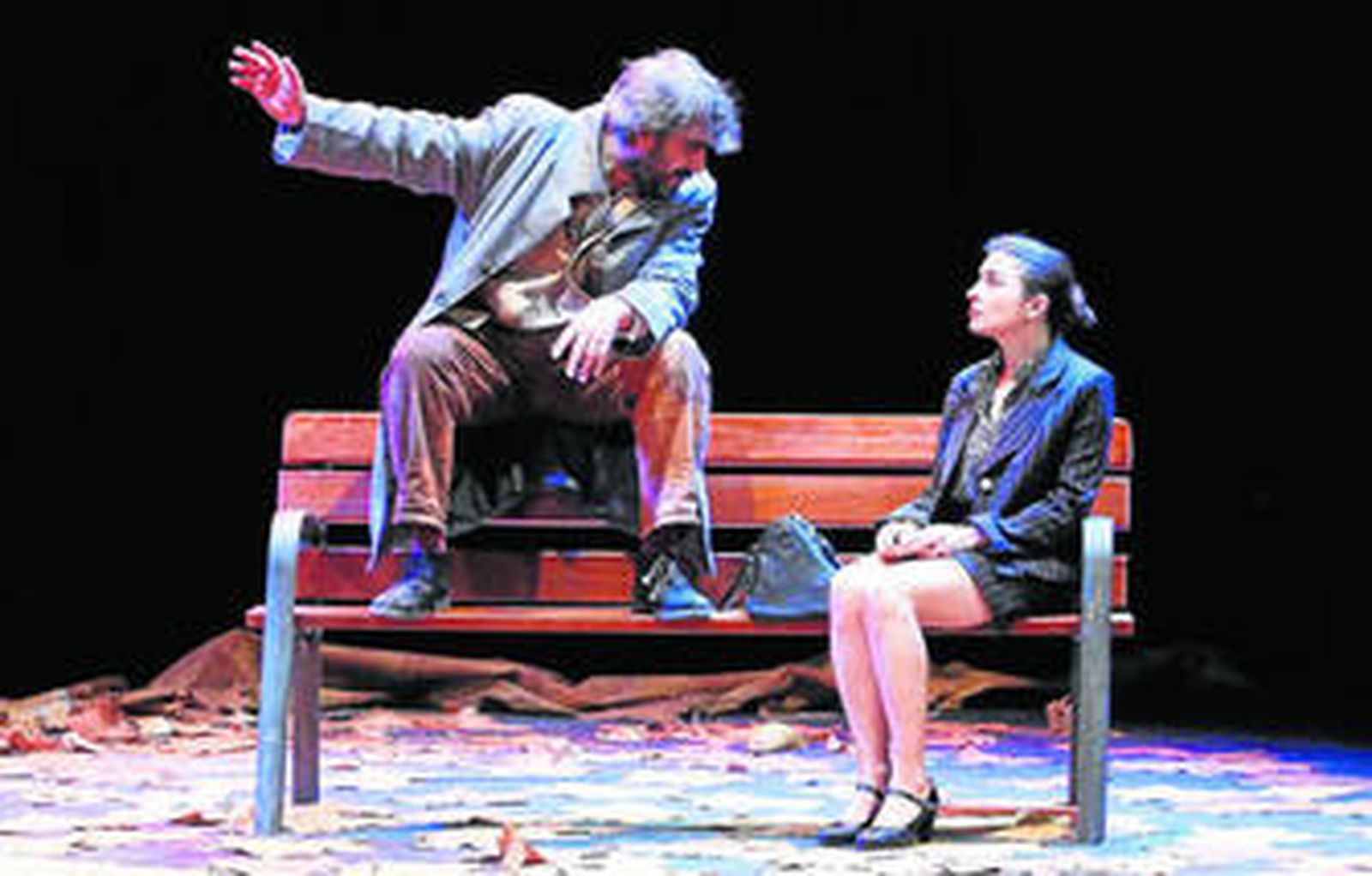 Jesús Guarrido como Pedro y Manuela Luna como Ana, durante un momento del espectáculo.