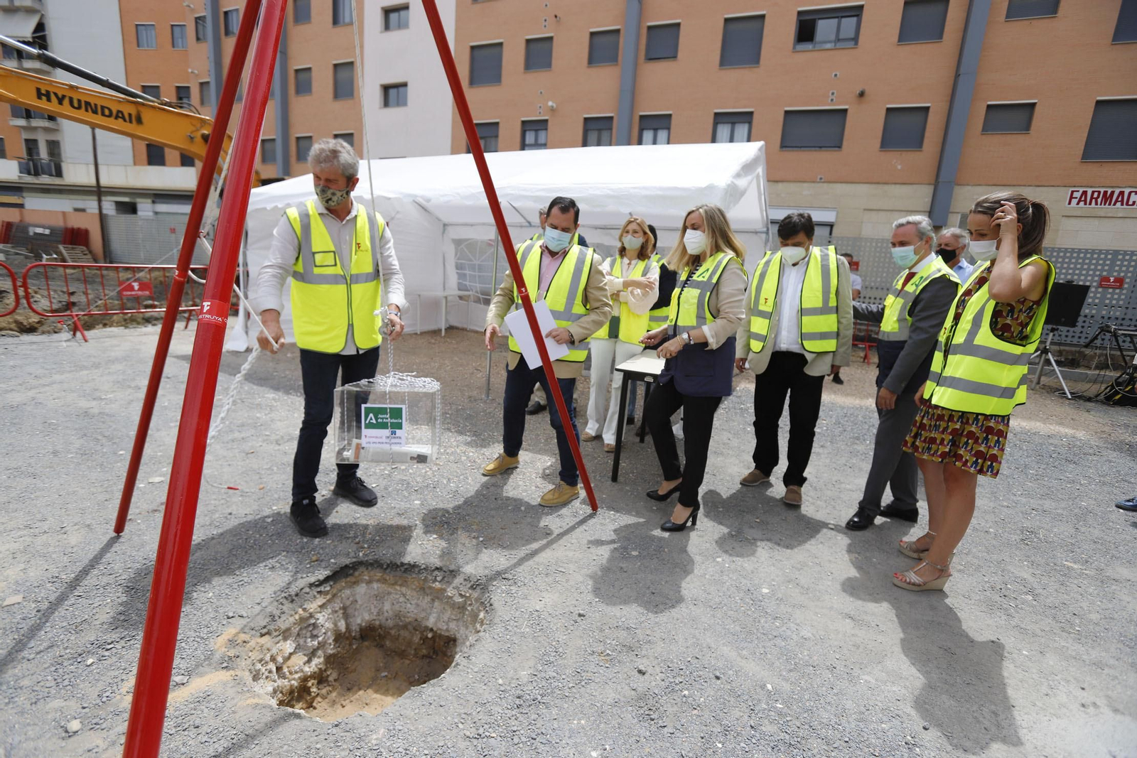 Imágenes del inicio de las obras de construcción de 48 viviendas protegidas en Huelva