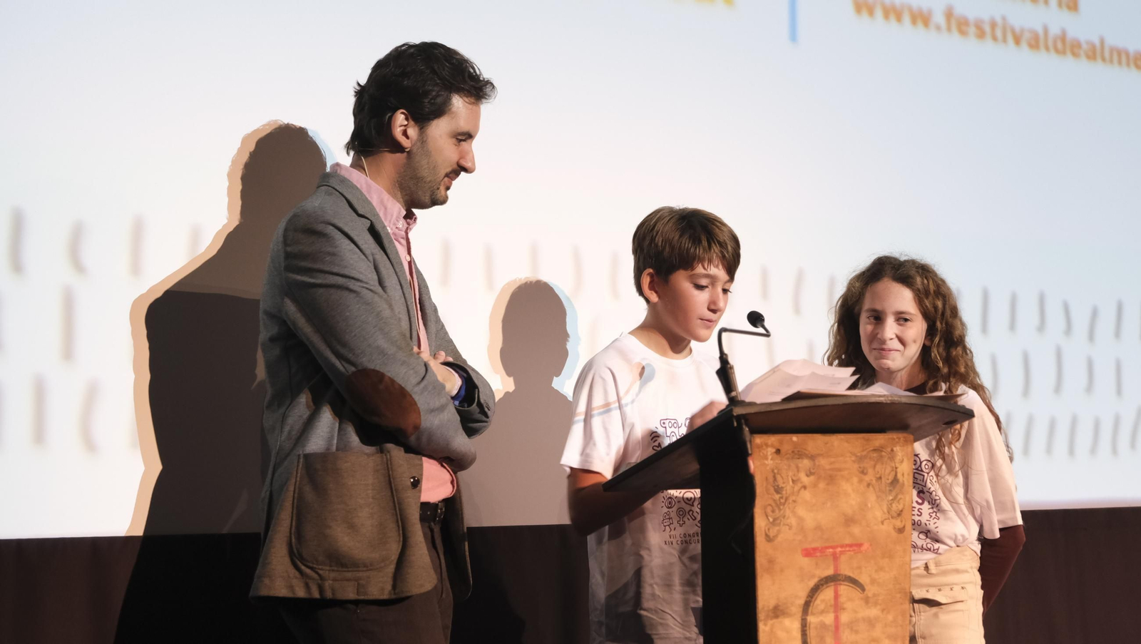 Imágenes de la gala 'Miradas Adolescentes' de FICAL 2025