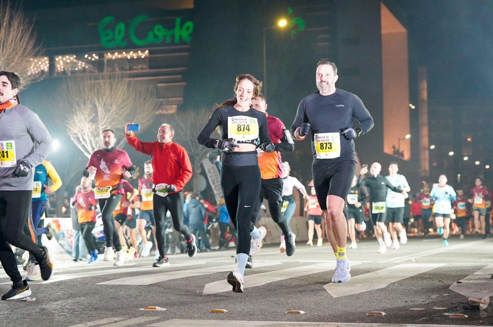 En imágenes: búscate en tu llegada a meta de la Carrera de San Antón 2026 (13)