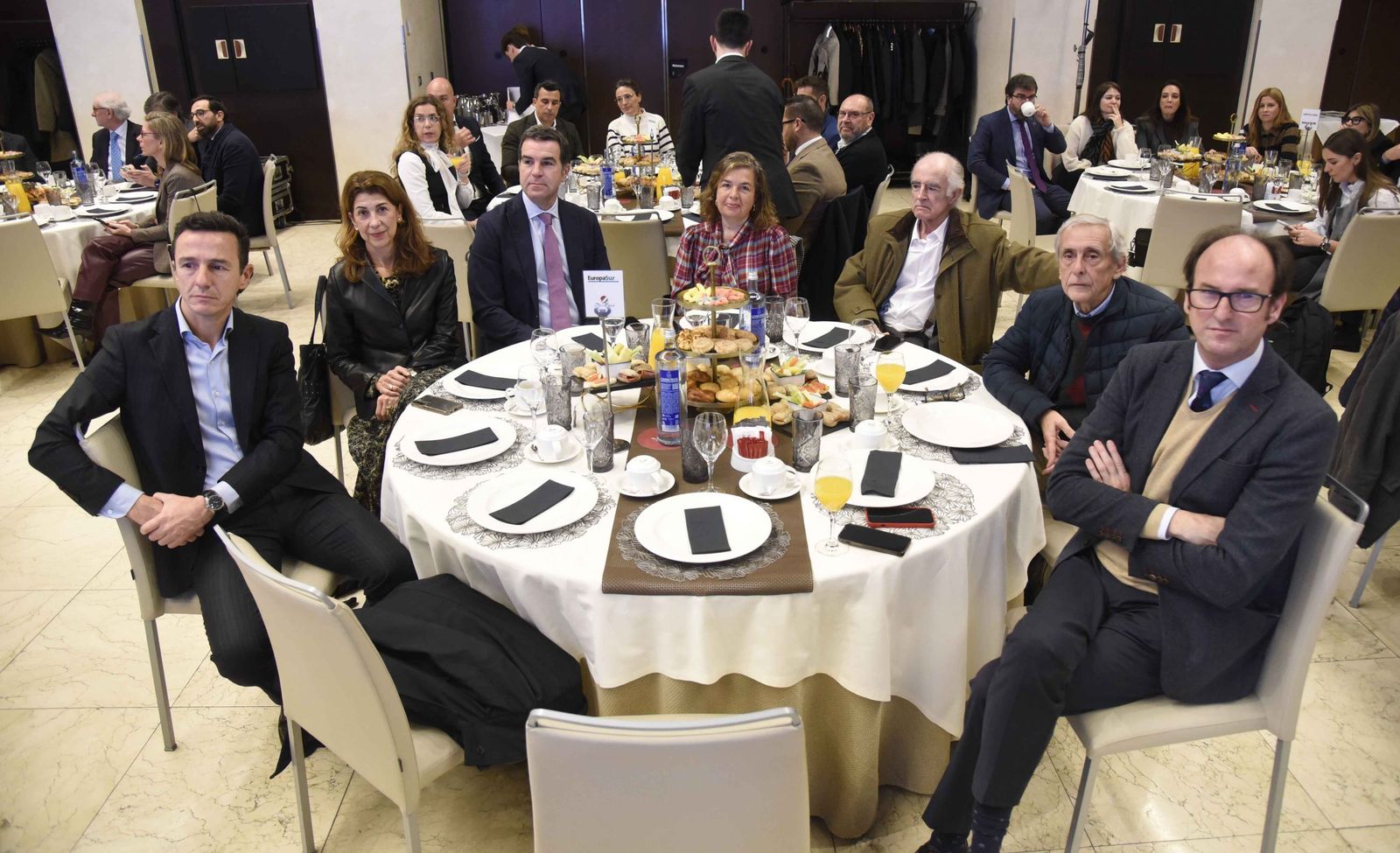 Hilario Flores, Rocío Román, Leonardo Bueno, Rosa Madrid, José Luis Serra, Luis Fernando Gallego y Ignacio Pinilla