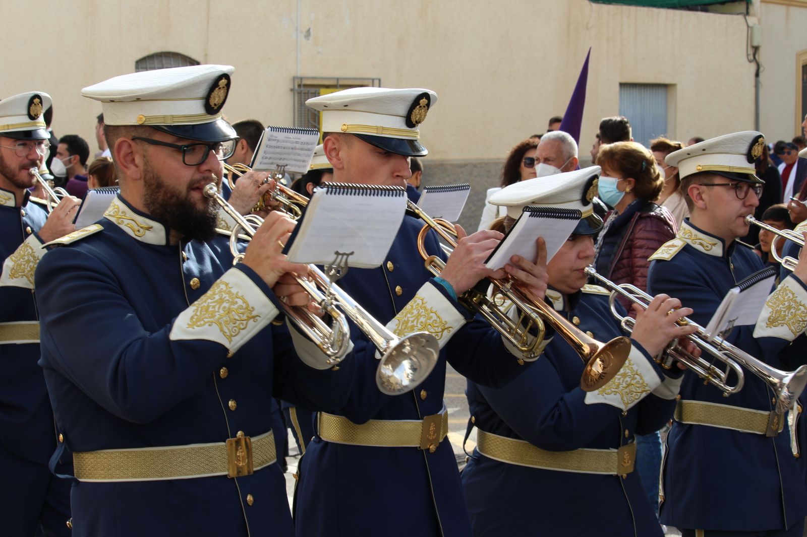 Procesión de la Hermandad de Jesús en Vera, en imágenes