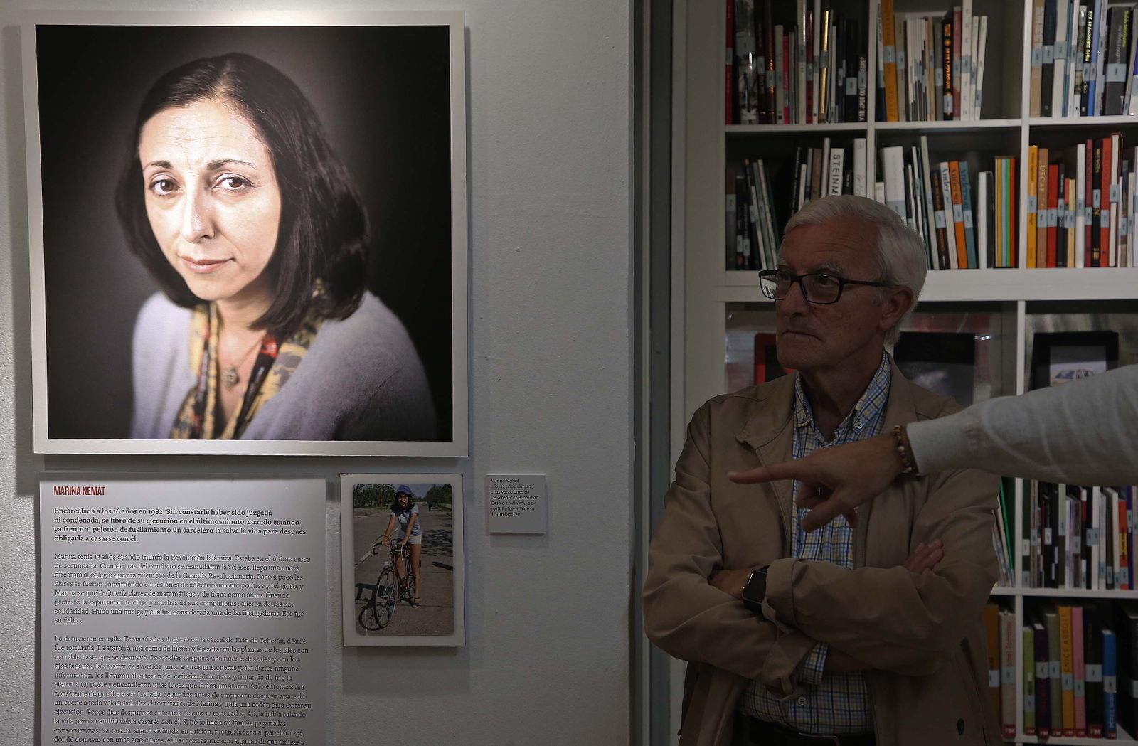 La UFCA  muestra la exposición de Sofía Moro a la Asociación de la Prensa del Campo de Gibraltar