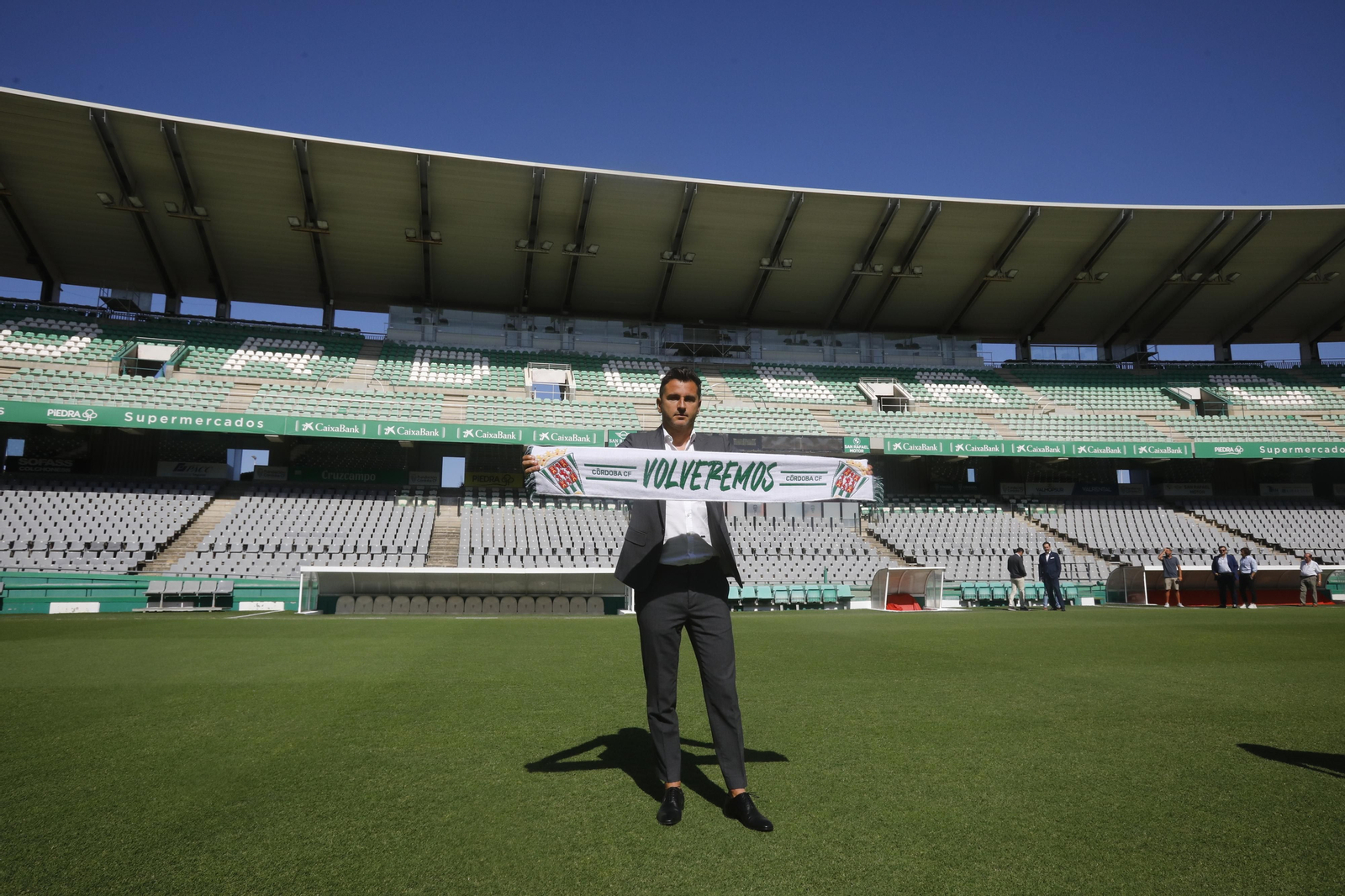 La presentación de Iván Ania como entrenador del Córdoba CF, en imágenes