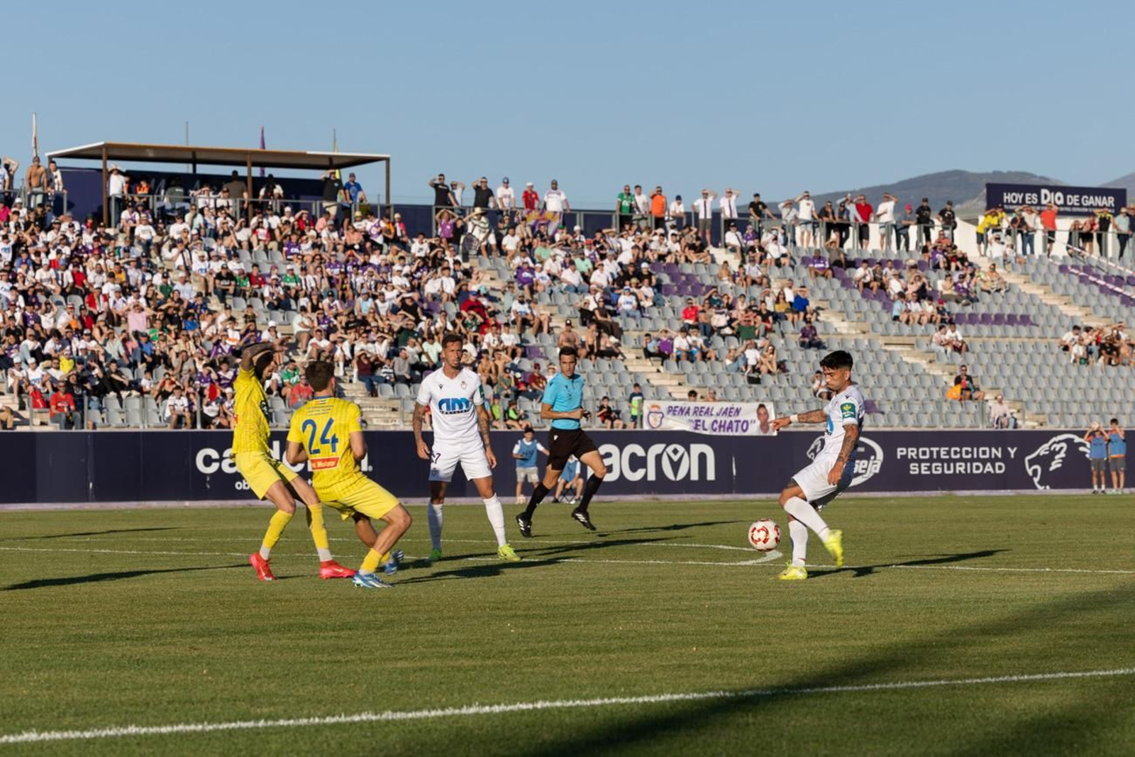 Las mejores imágenes del Real Jaén - CD Huétor Tájar Las mejores imágenes del Real Jaén - CD Huétor Tájar