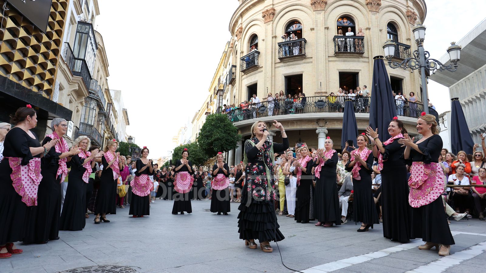 Flashmob de la academia de baile de Fani Muñoz en Jerez