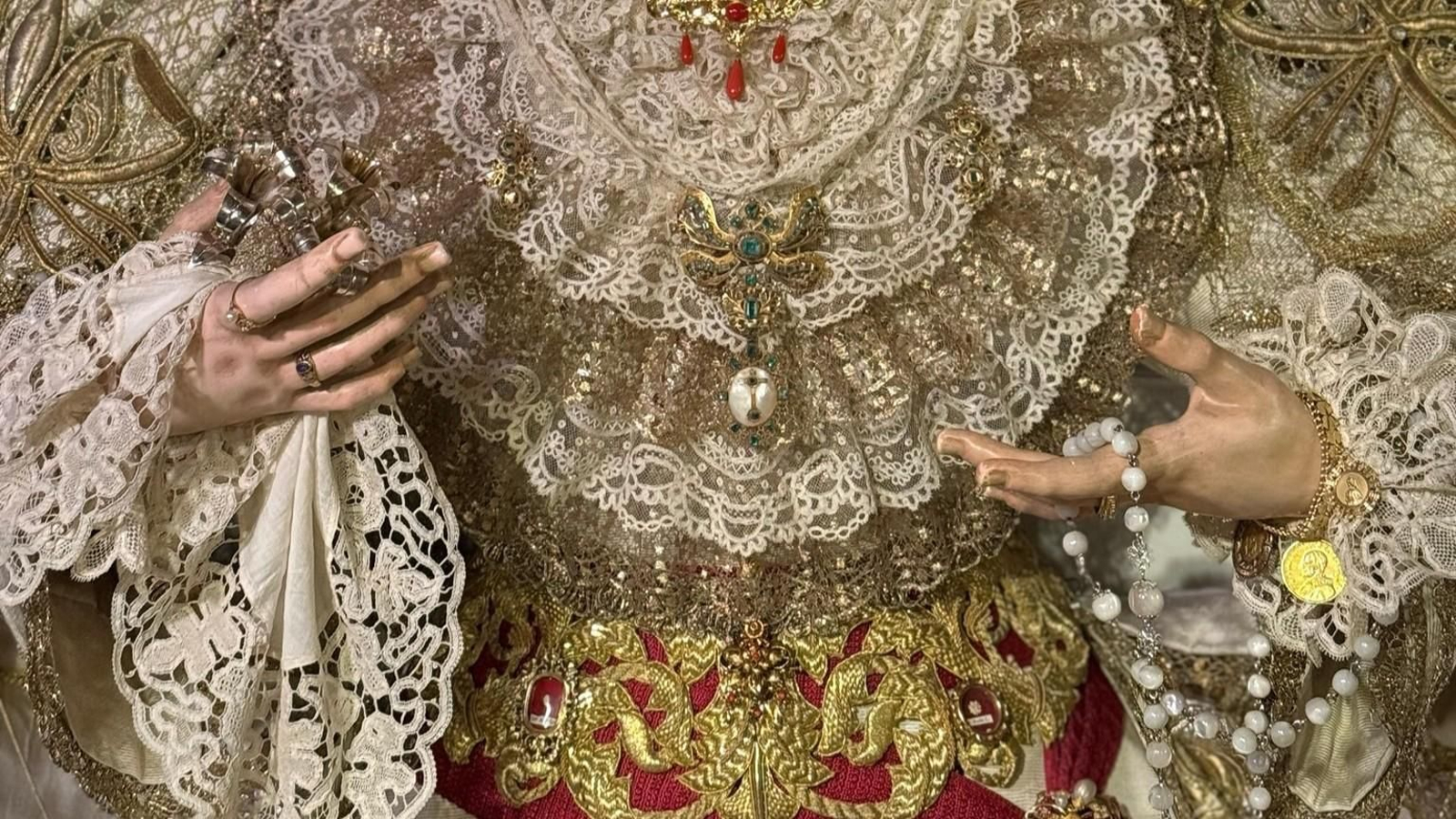 Fotogalería ‘Granada bajo palio’ 2025: María Santísima de la Encarnación