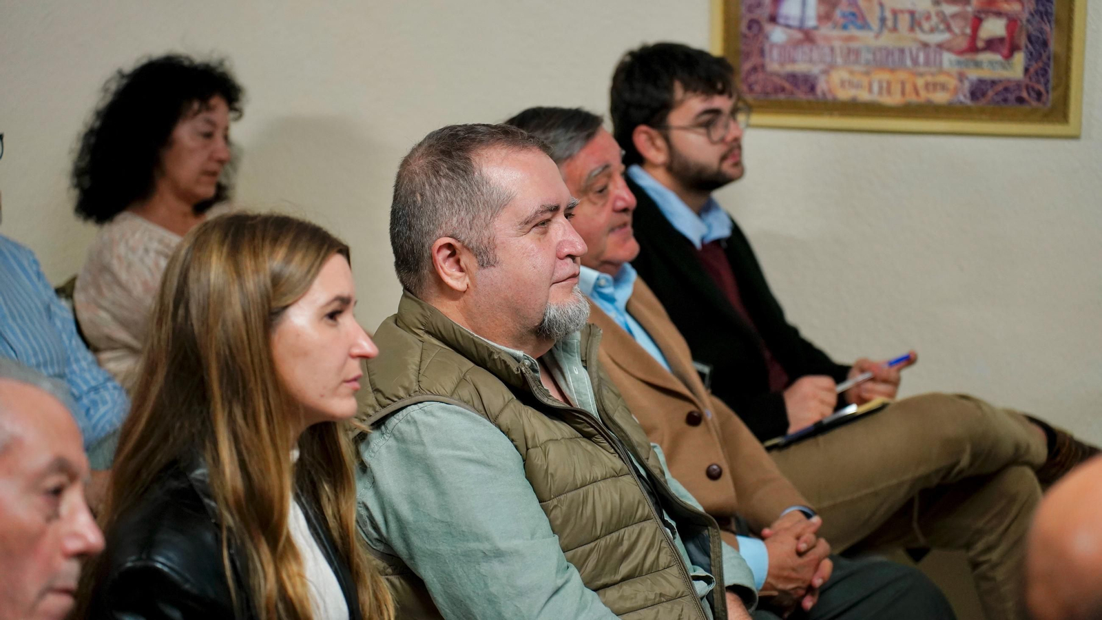 Fotos de la conferencia en Algeciras de Pablo Antonio Fernández sobre los Espacios Marítimos del Estrecho