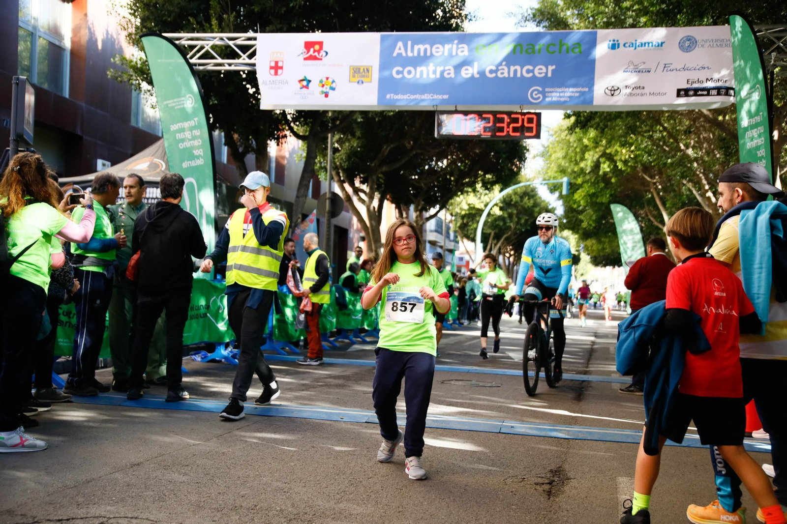 Imágenes de la Carrera contra el Cáncer de Almería