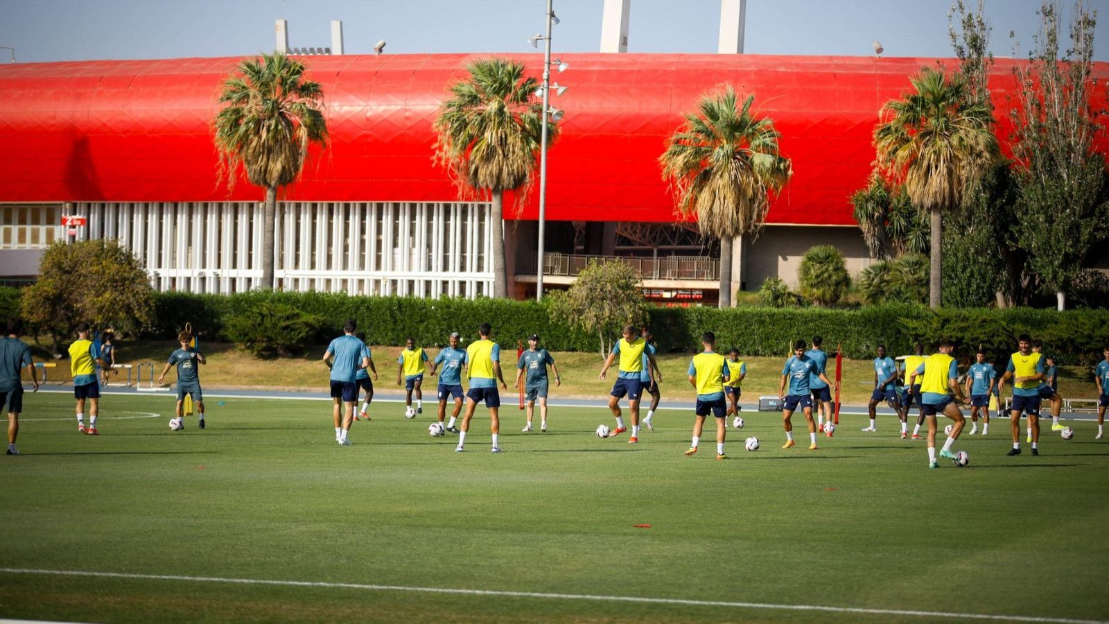 Del plantel profesional solo faltan por incorporarse Montes, Pubill, Melamed y Pubill, aún del B pero en dinámica del primer equipo