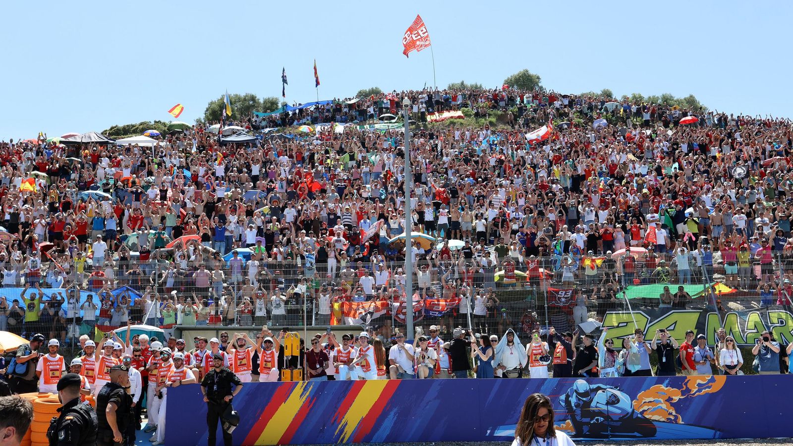 Imágenes de la Carrera Sprint y los entrenos de MotoGP en el Gran Premio de España en el Circuito de Jerez - Ángel Nieto