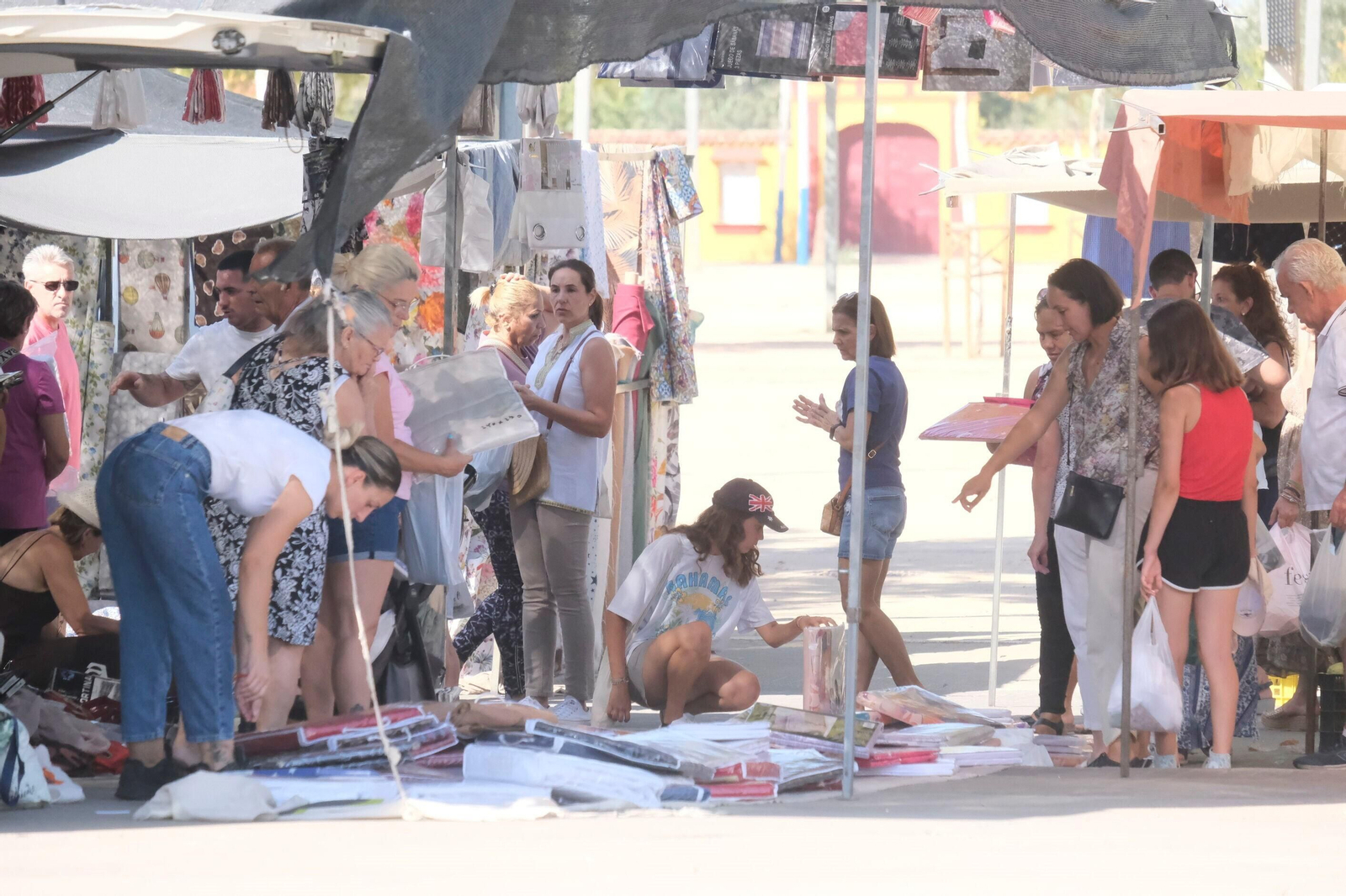 Un paseo en fotografías por el mercadillo de El Arenal un día de agosto Un paseo en fotografías por el mercadillo de El Arenal un día de agosto