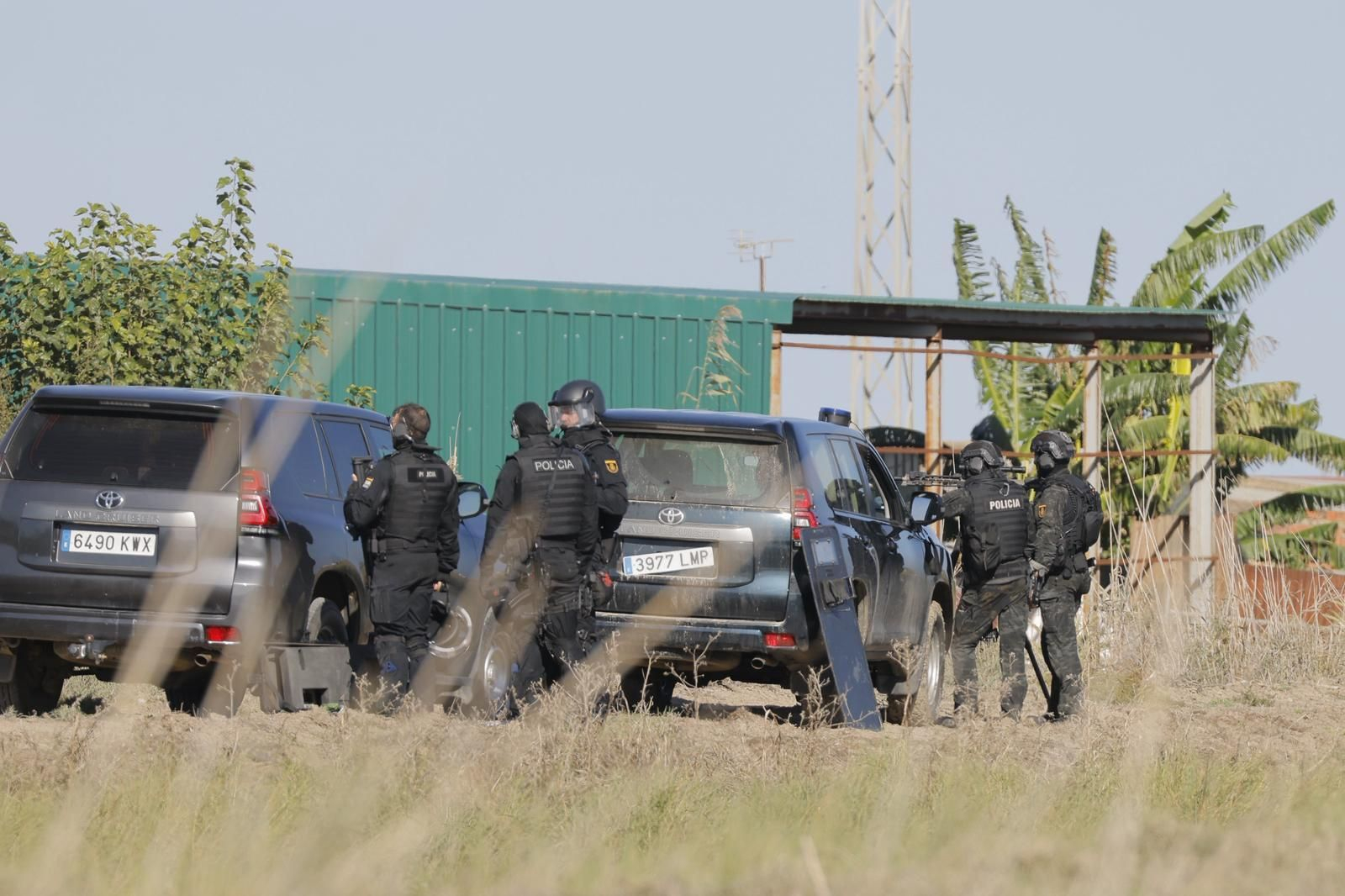 Amplio despliegue policial contra el narcotráfico en Isla Mayor