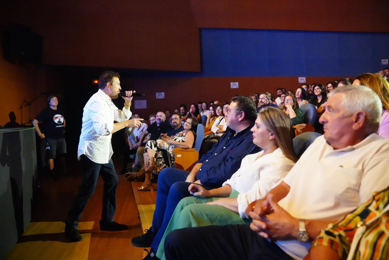 El concierto de Manolo García en el teatro El Silo de Pozoblanco, en fotografías