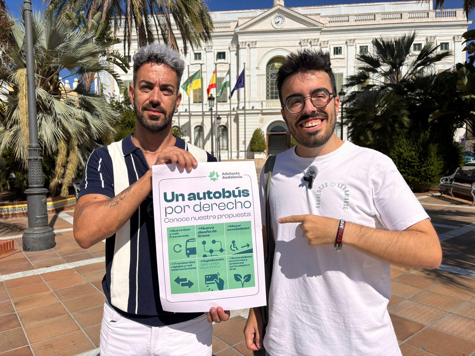 De Izq. a Dcha.: José María Rodríguez y Pablo Ortega durante la presentación de la campaña.