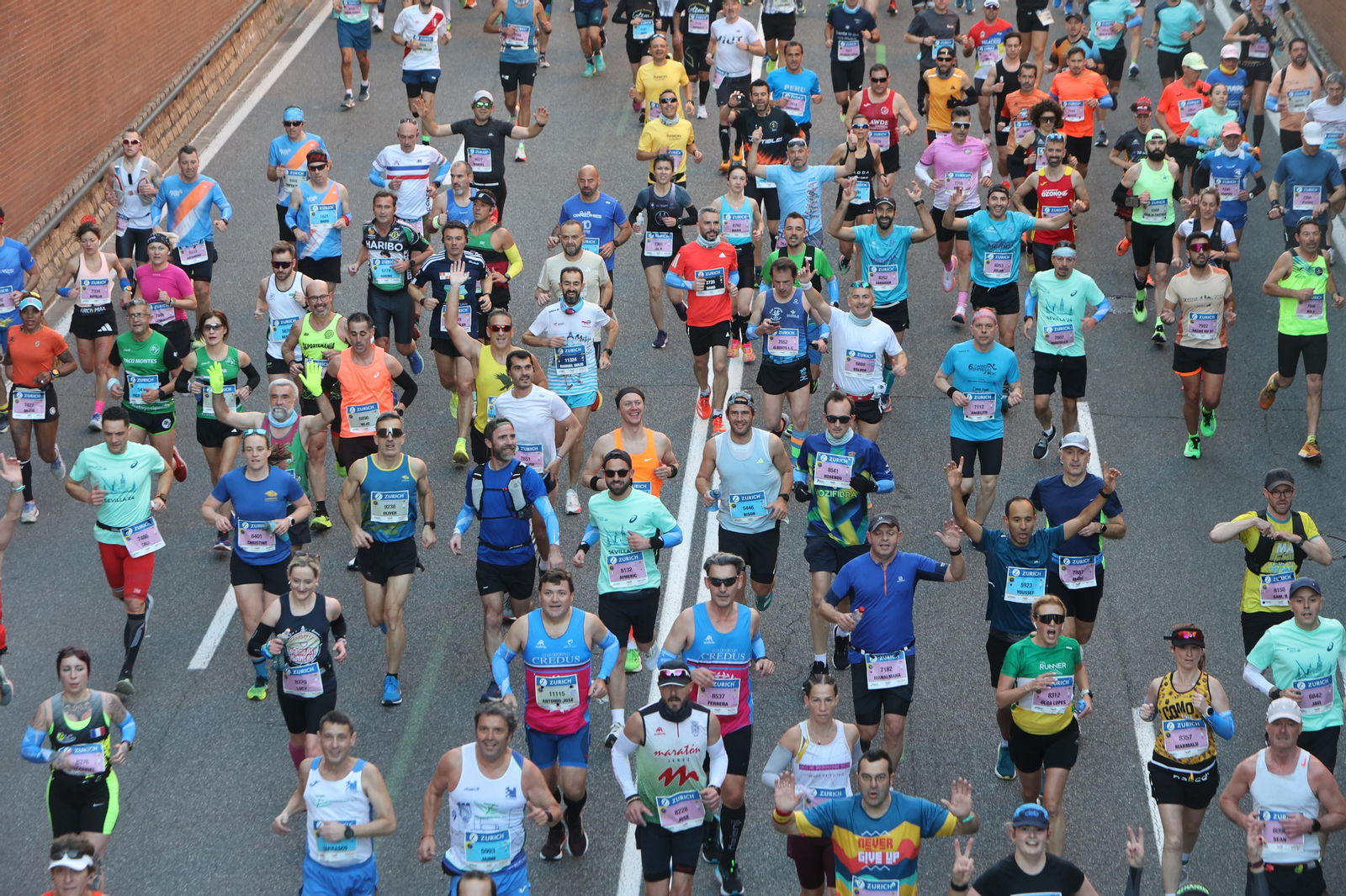 Búscate en la Zurich maratón de Sevilla