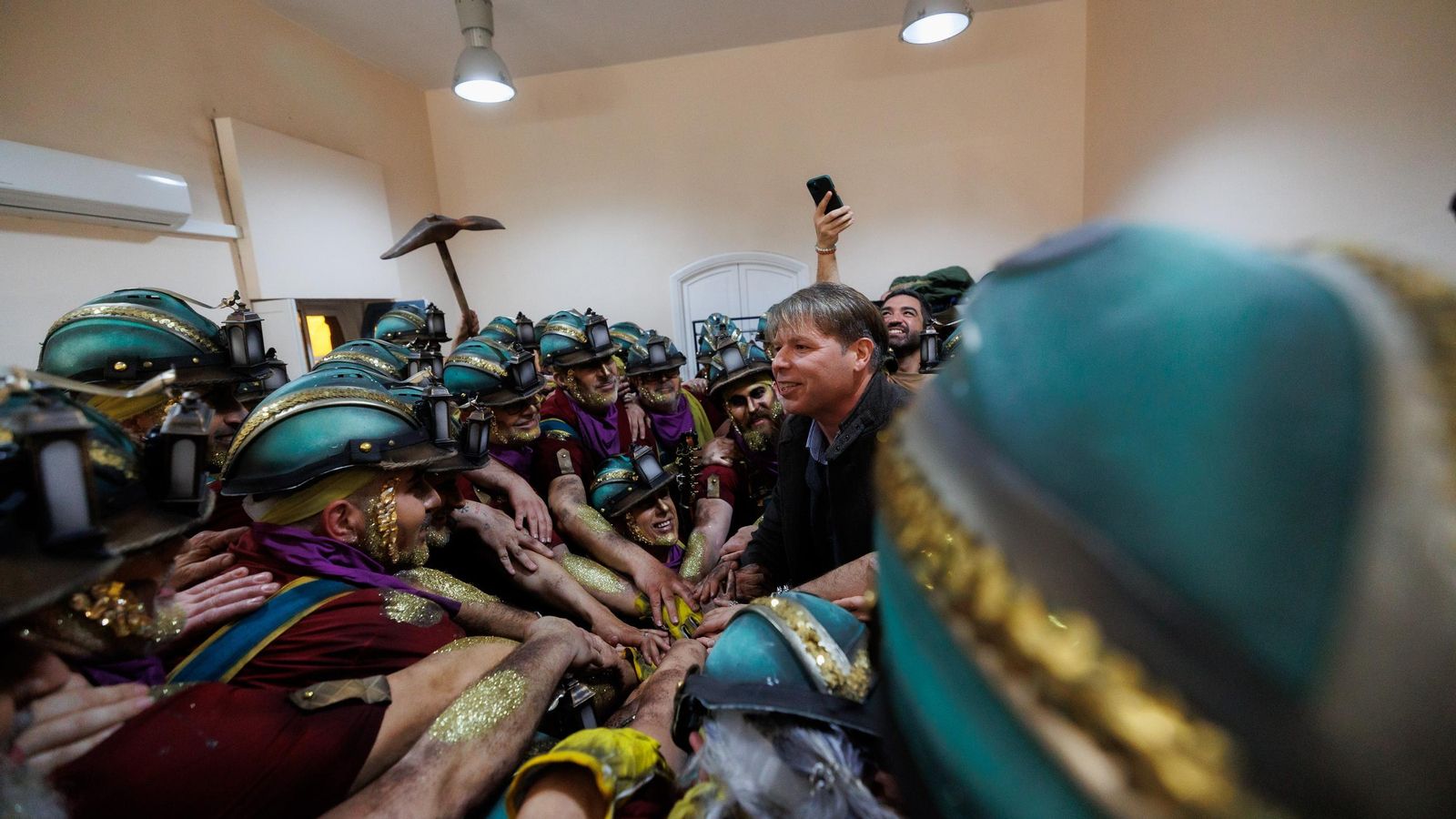 Búscate entre las mejores imágenes de la final del COAC 2025 del Carnaval de Cádiz