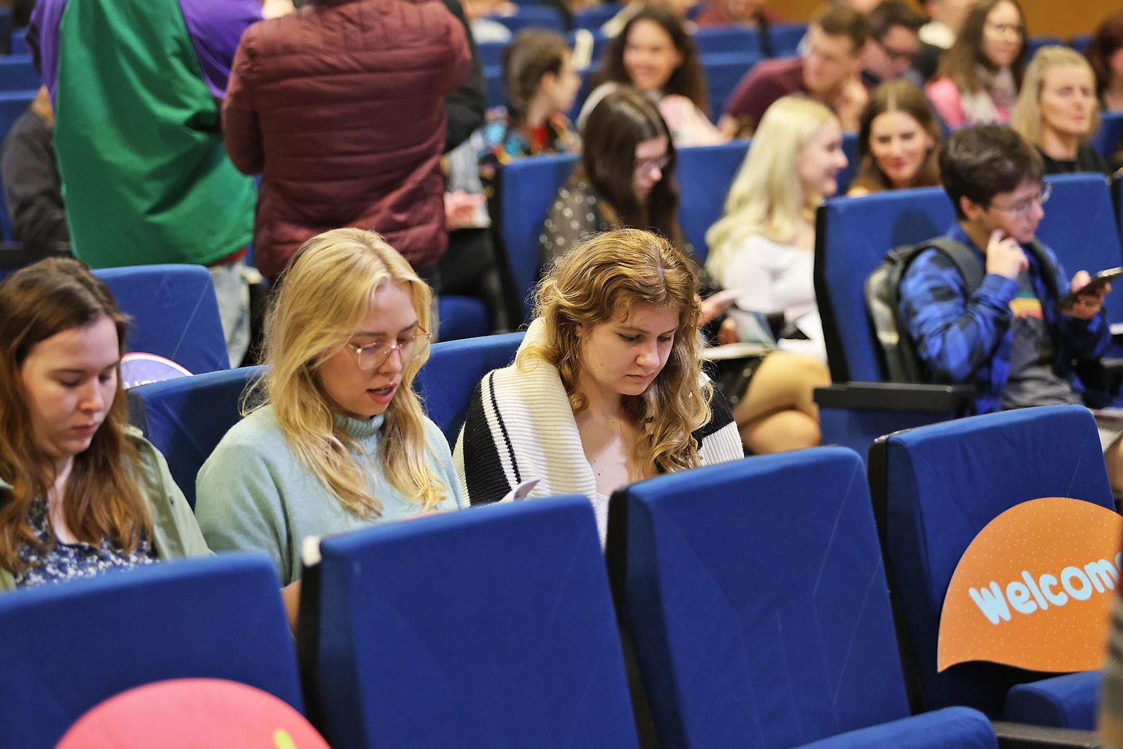 Imágenes de la Welcome Ceremony para dar la bienvenida al alumnado Erasmus que estudiará en la UHU