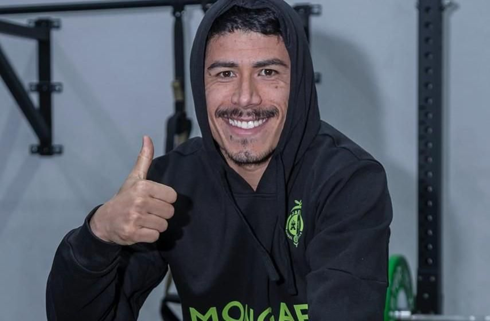 Franklin realiza una sesión de entrenamiento en el gimnasio.