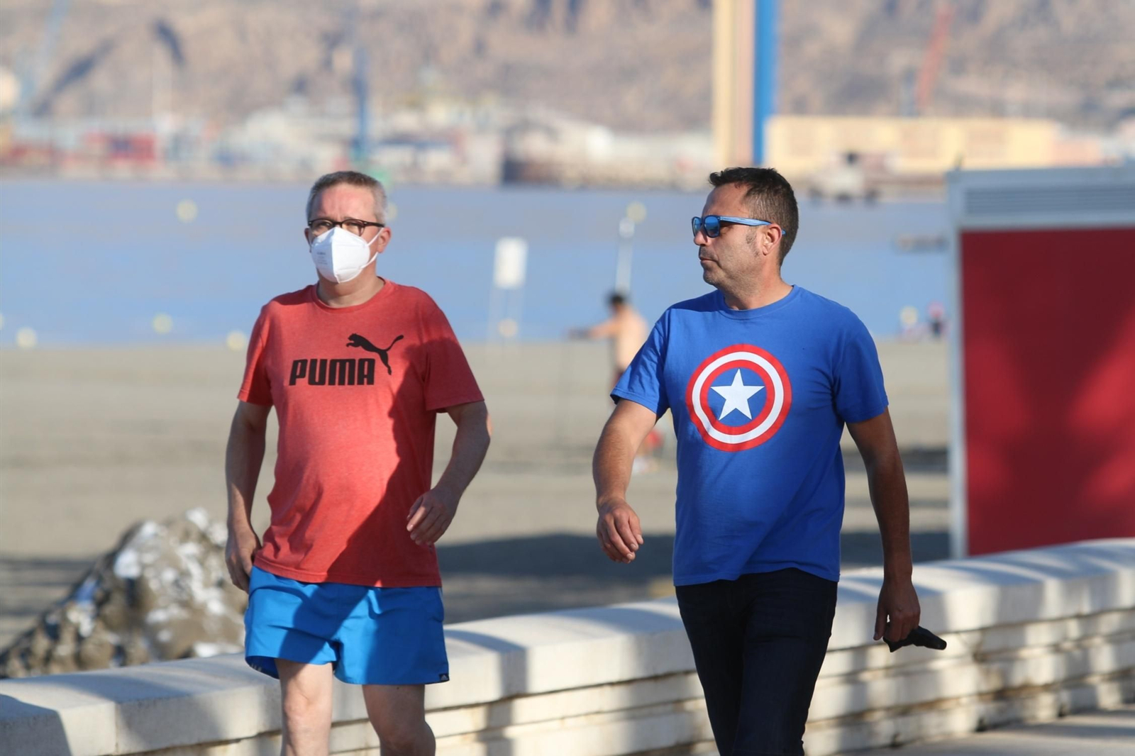 Fin de la mascarilla: Almería vuelve a verse las caras