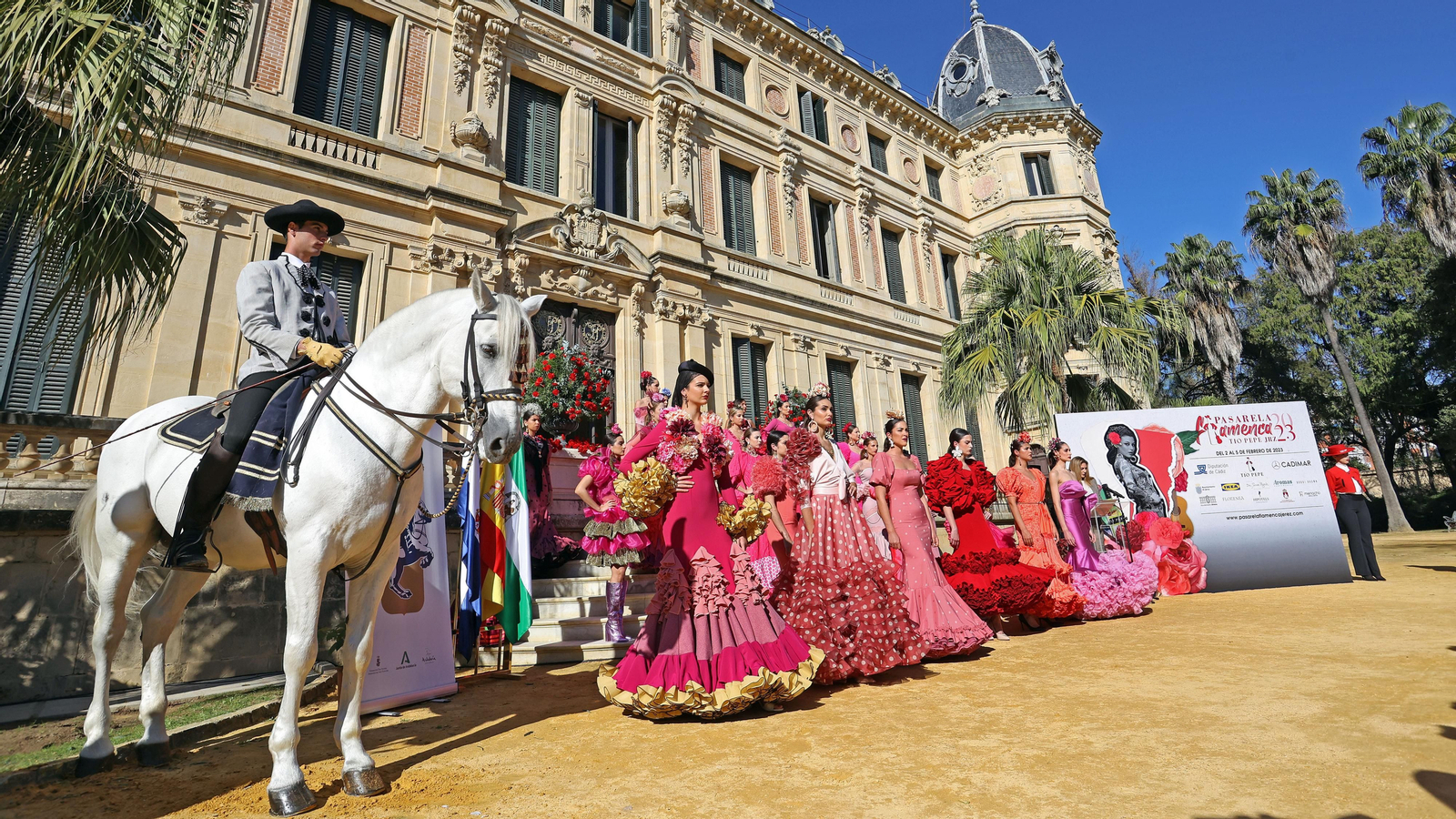 Presentación de la Pasarela Flamenca Tio Pepe 2023 en la REAAE de Jerez