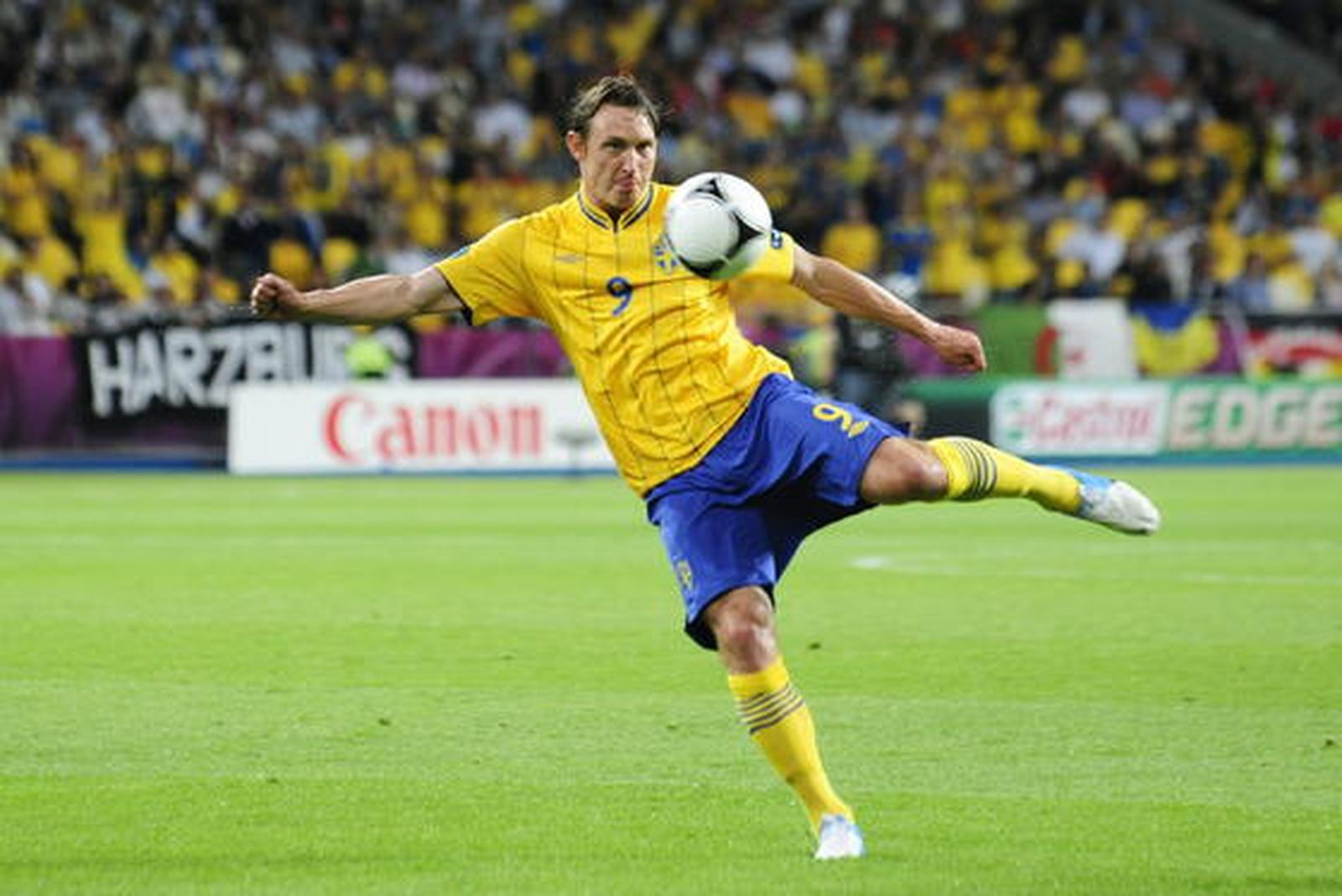 Inglaterra vence 'in extremis' en un partido loco y dejan a Suecia fuera de la Eurocopa.

Foto: EFE