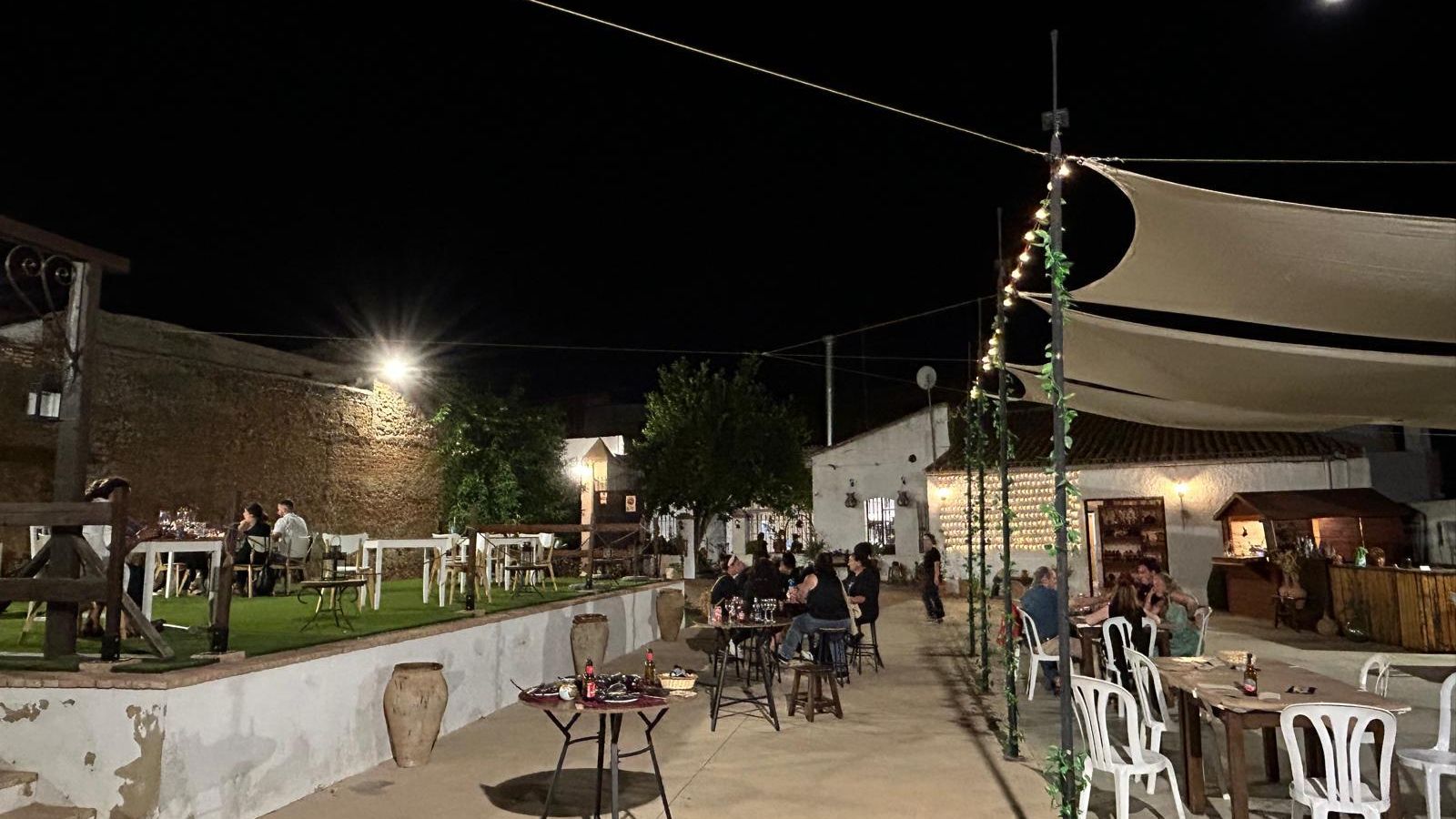 Cenas durante el Festival de Niebla.