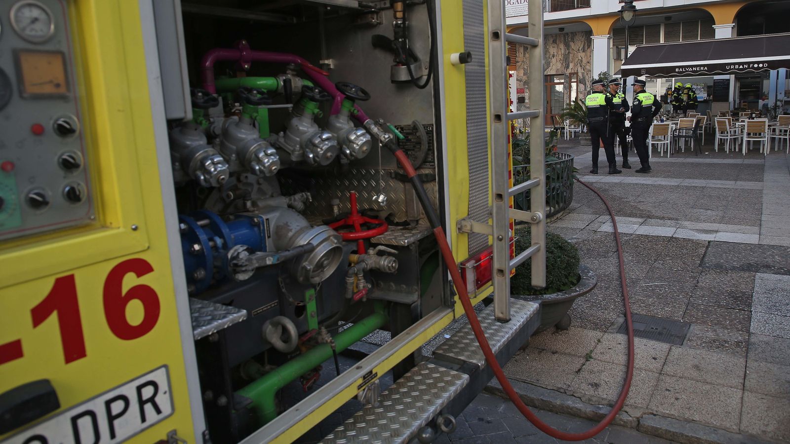 Fotos del incendio del restaurante Balvanera en Algeciras