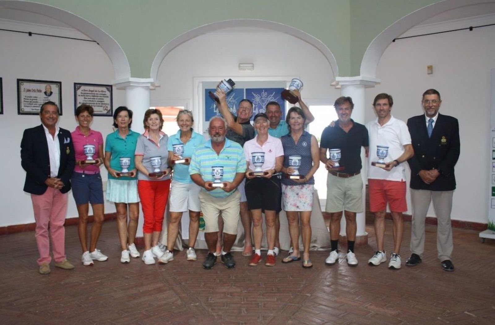 Los premiados en el Andaluz de dobles mixto celebrado en La Cañada