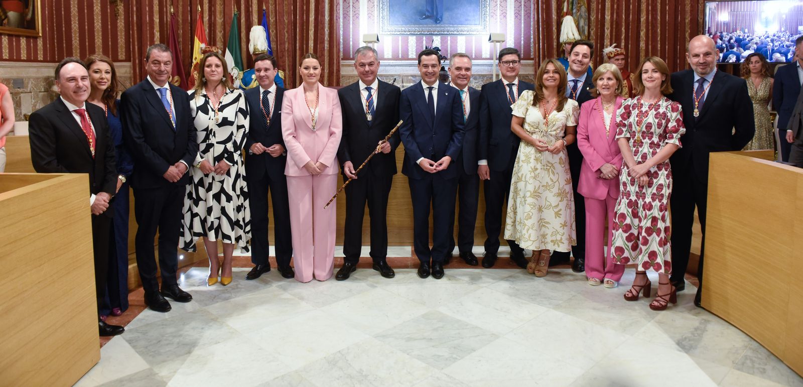 La investidura de José Luis Sanz como alcalde de Sevilla, en imágenes
