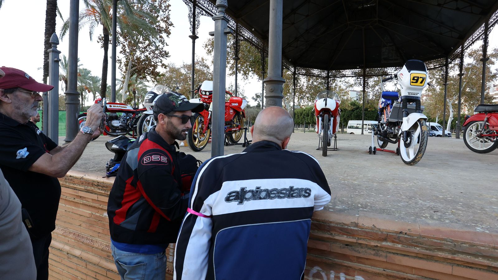 Caravana motera desde el Circuito de Jerez al Parque González Hontoria