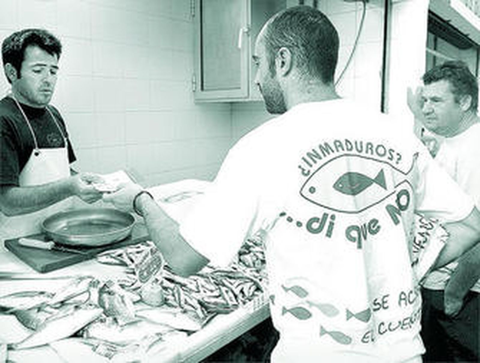 Campaña del Aula del Mar contra la pesca de inmaduros.