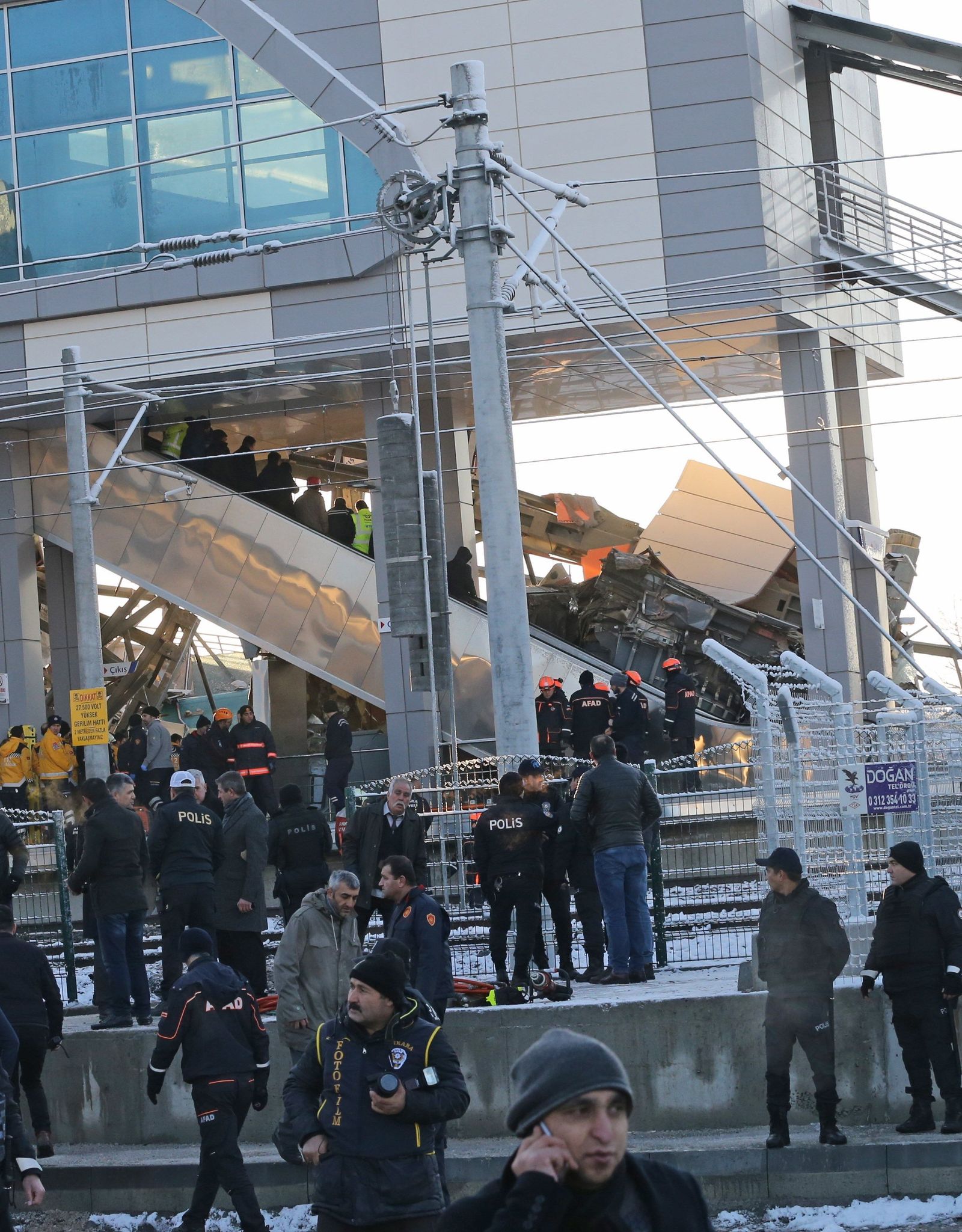 Las imágenes del accidente ferroviario de Ankara