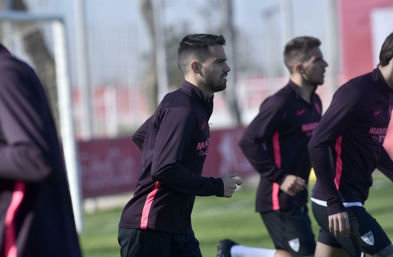 Suso realiza carrera continua en el entrenamiento de este lunes.