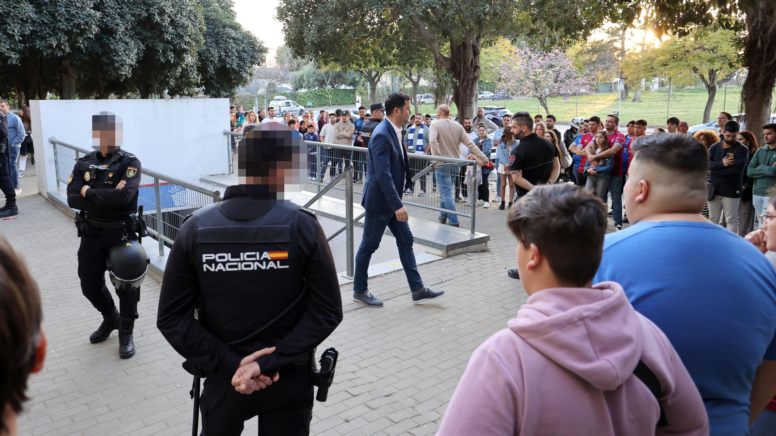 Bronca y tensión al final del Xerez DFC-Recreativo Granada