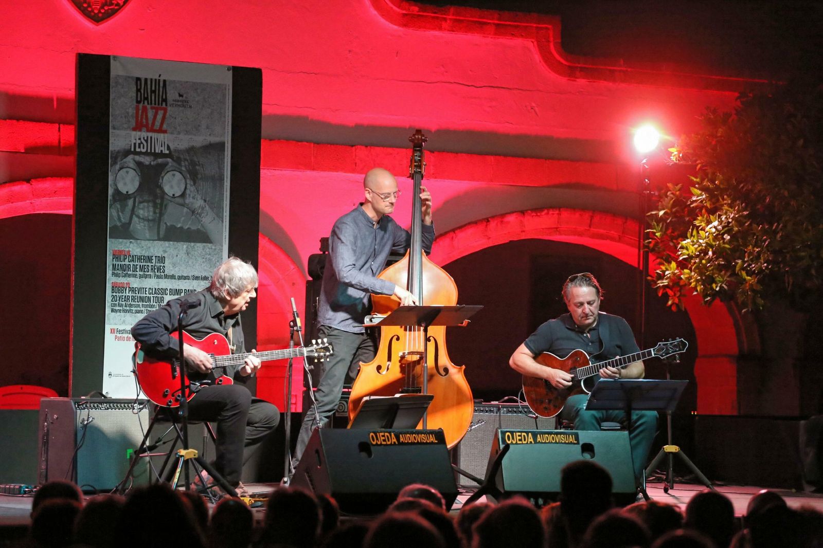 'Philip Catherine Trío' ayer por la noche en un momento de su actuación.